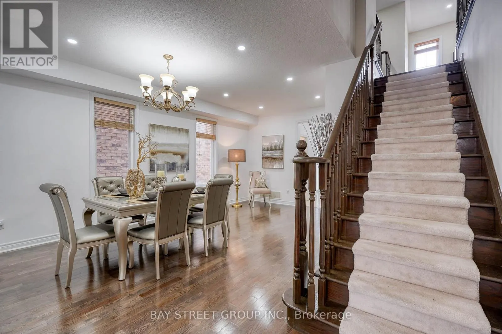 82 PRINCE OF WALES DRIVE