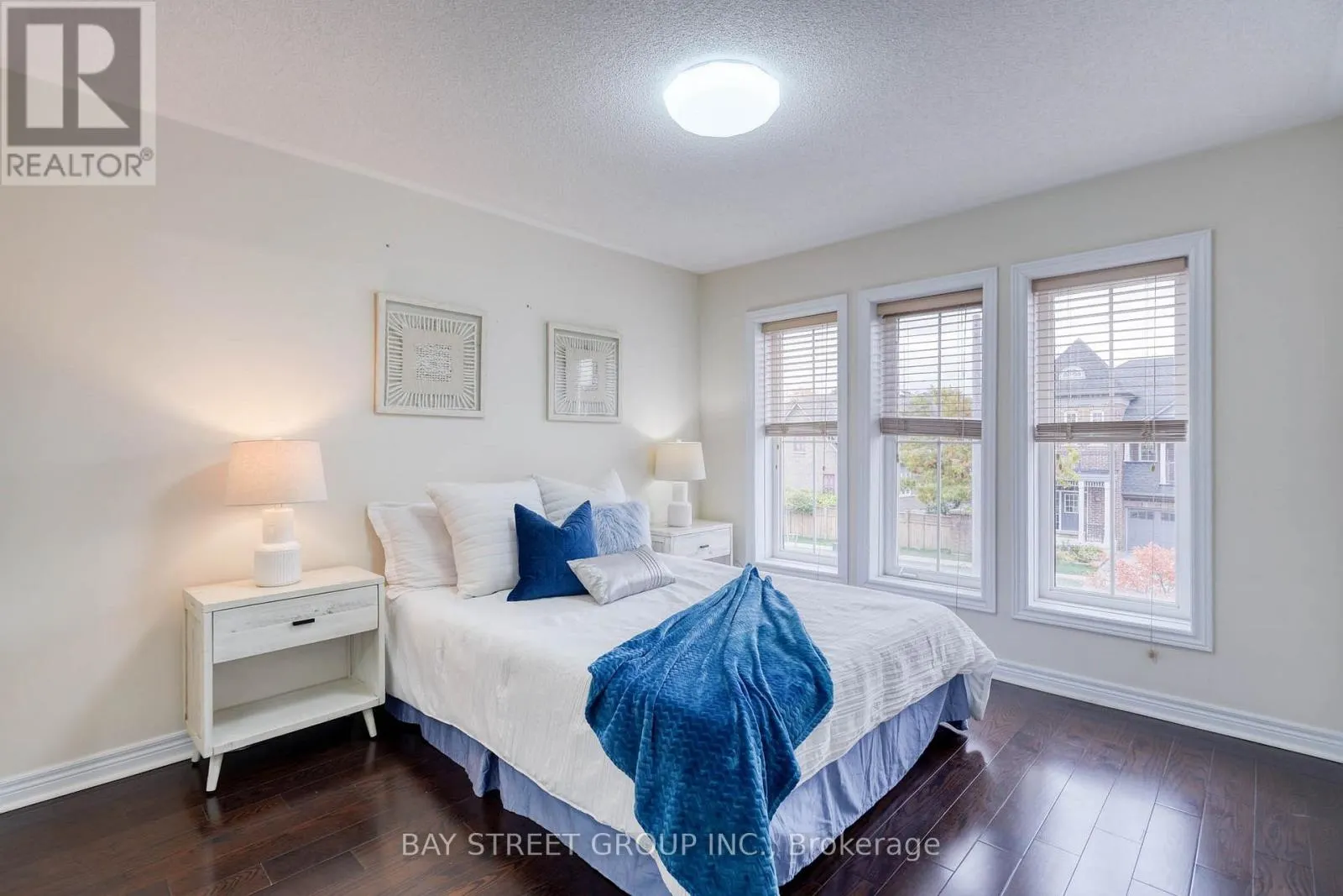 82 PRINCE OF WALES DRIVE