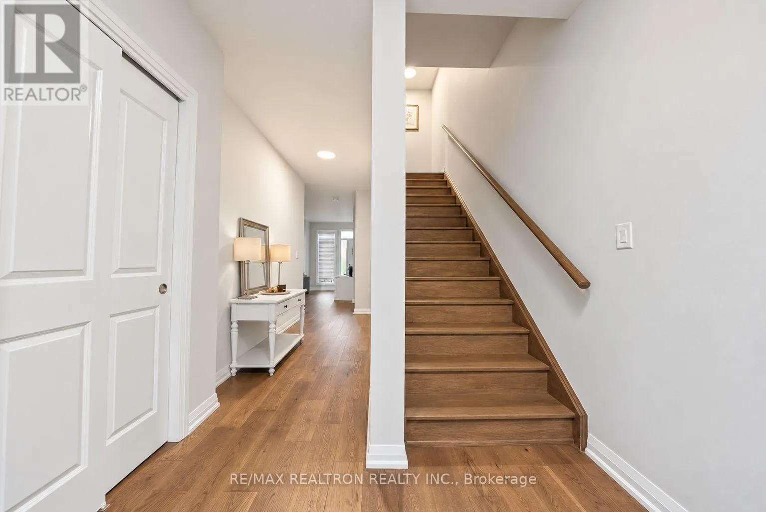 07 - 260 EAGLE STREET