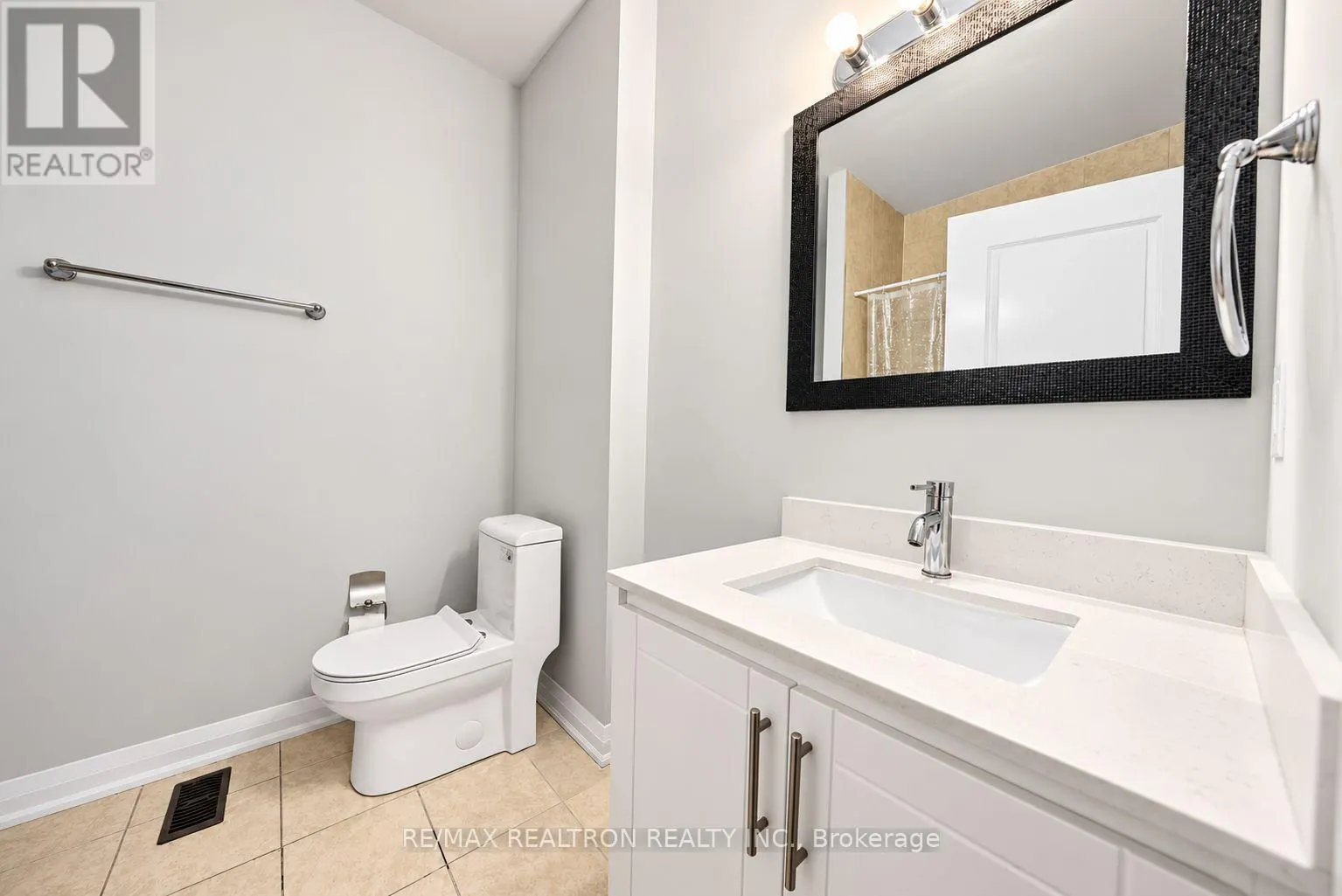 07 - 260 EAGLE STREET