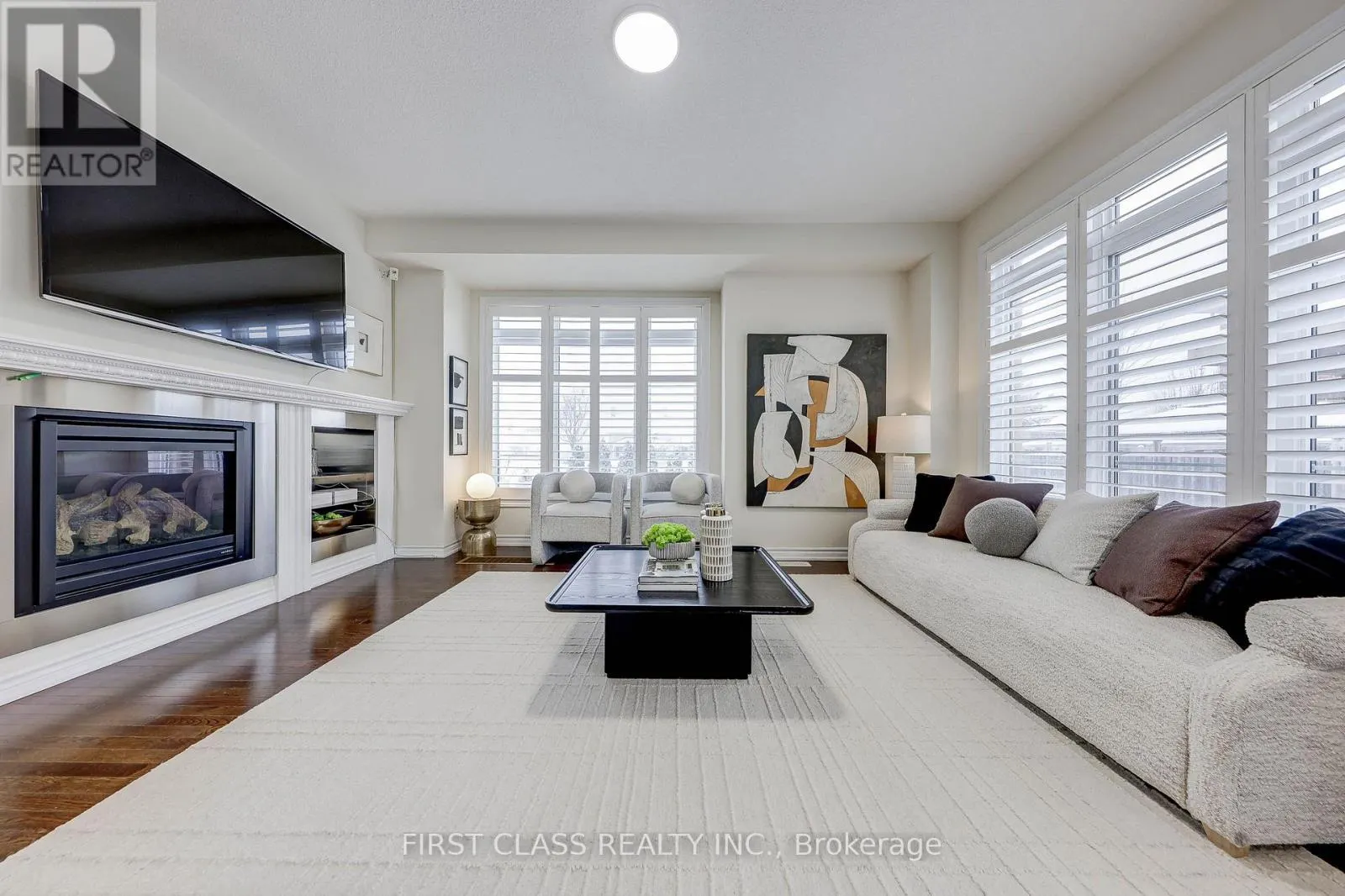 2 JAMES PARROTT AVENUE