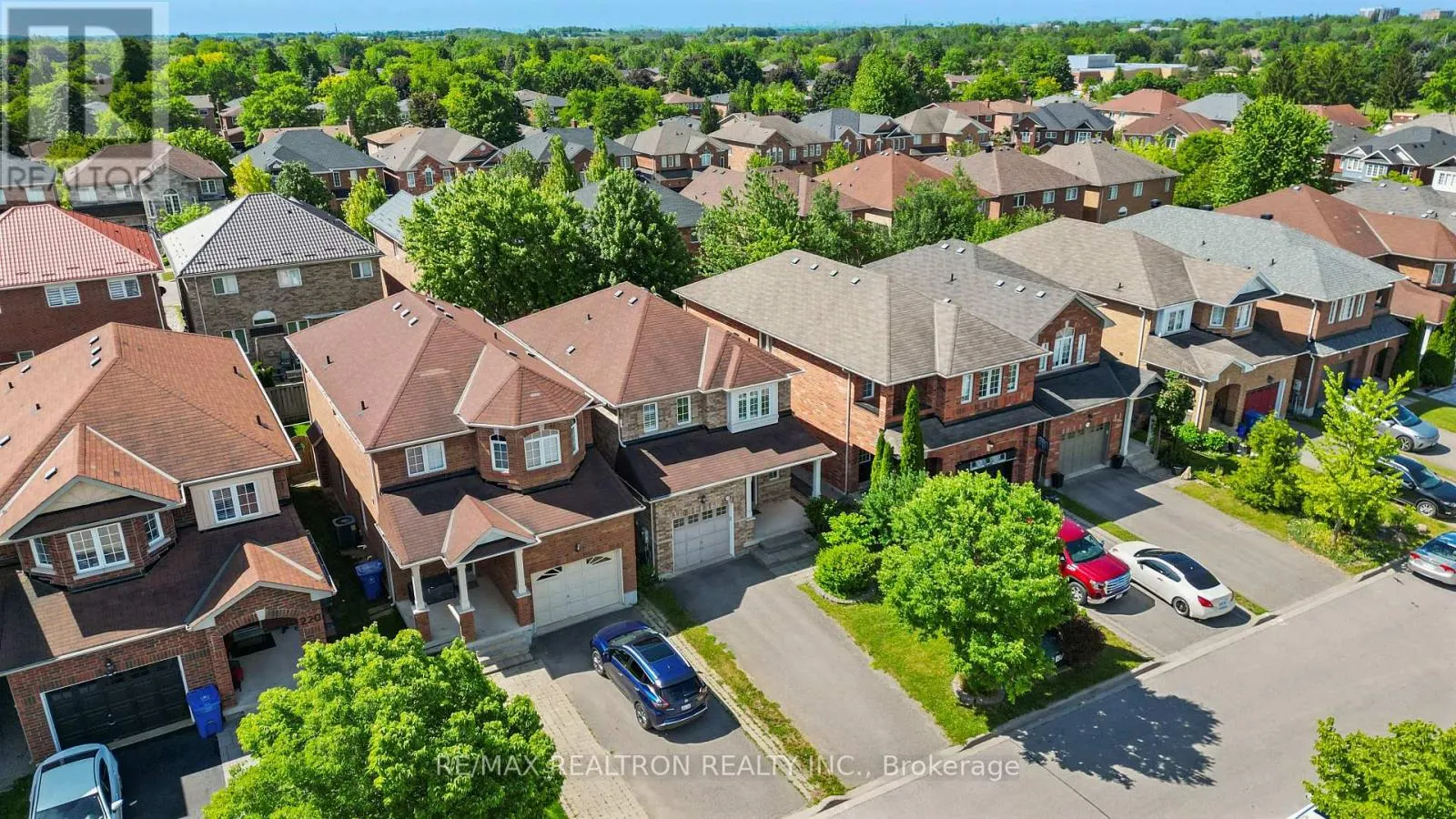 208 PENNDUTCH CIRCLE