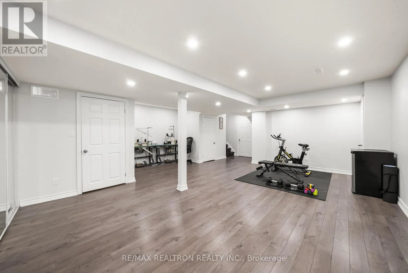 208 PENNDUTCH CIRCLE