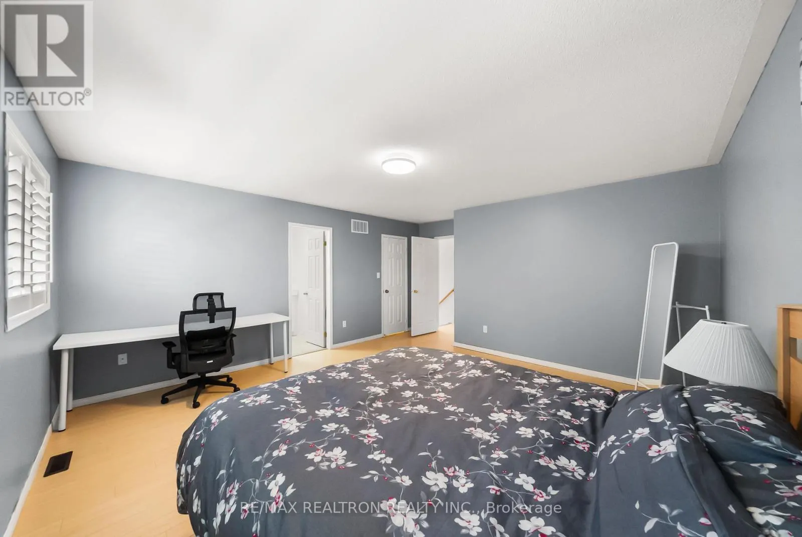 208 PENNDUTCH CIRCLE