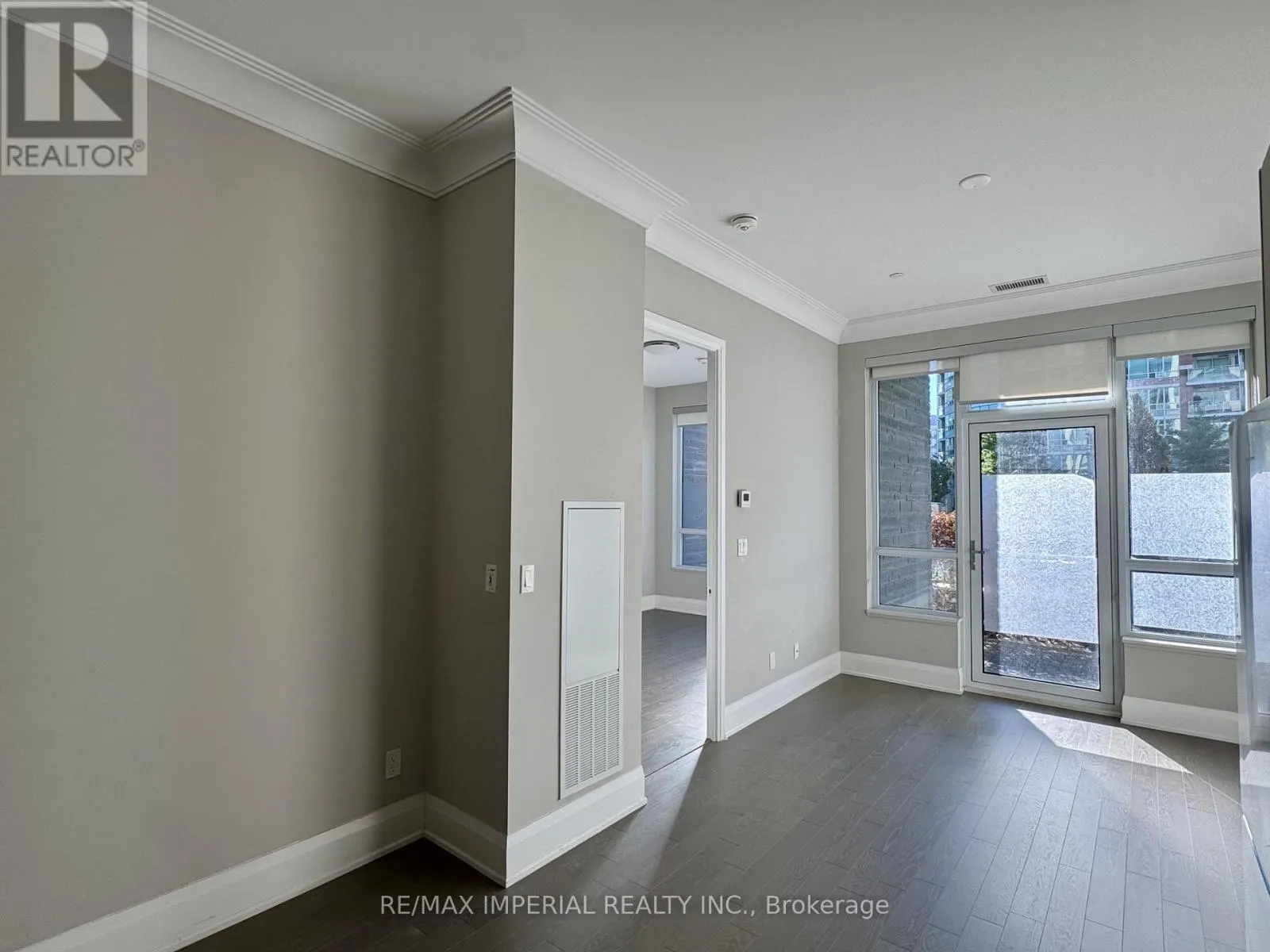 107 - 398 HIGHWAY 7 E