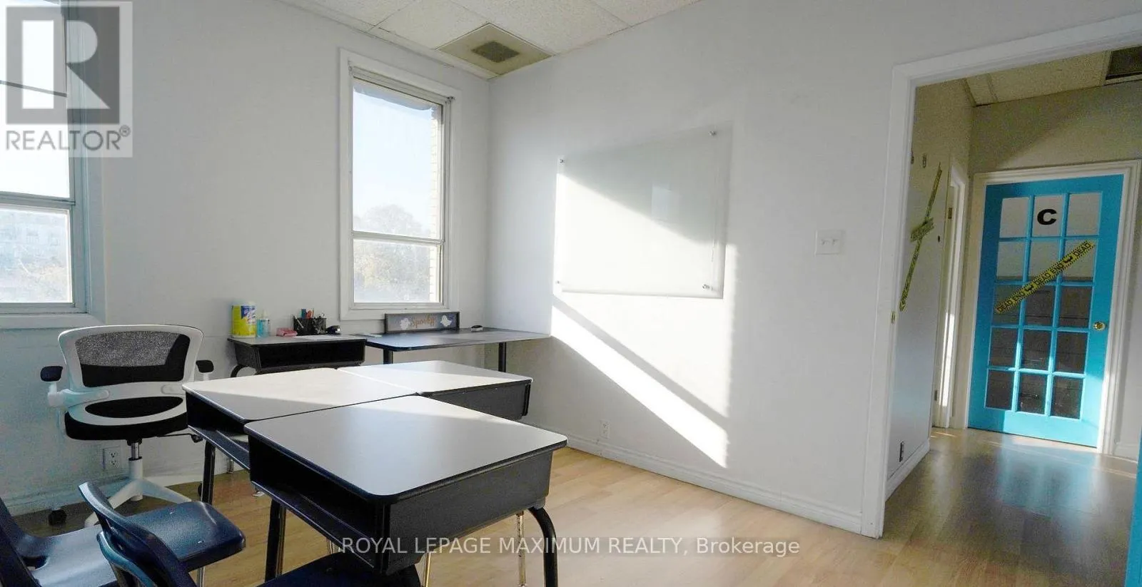 201 - 15260 YONGE STREET