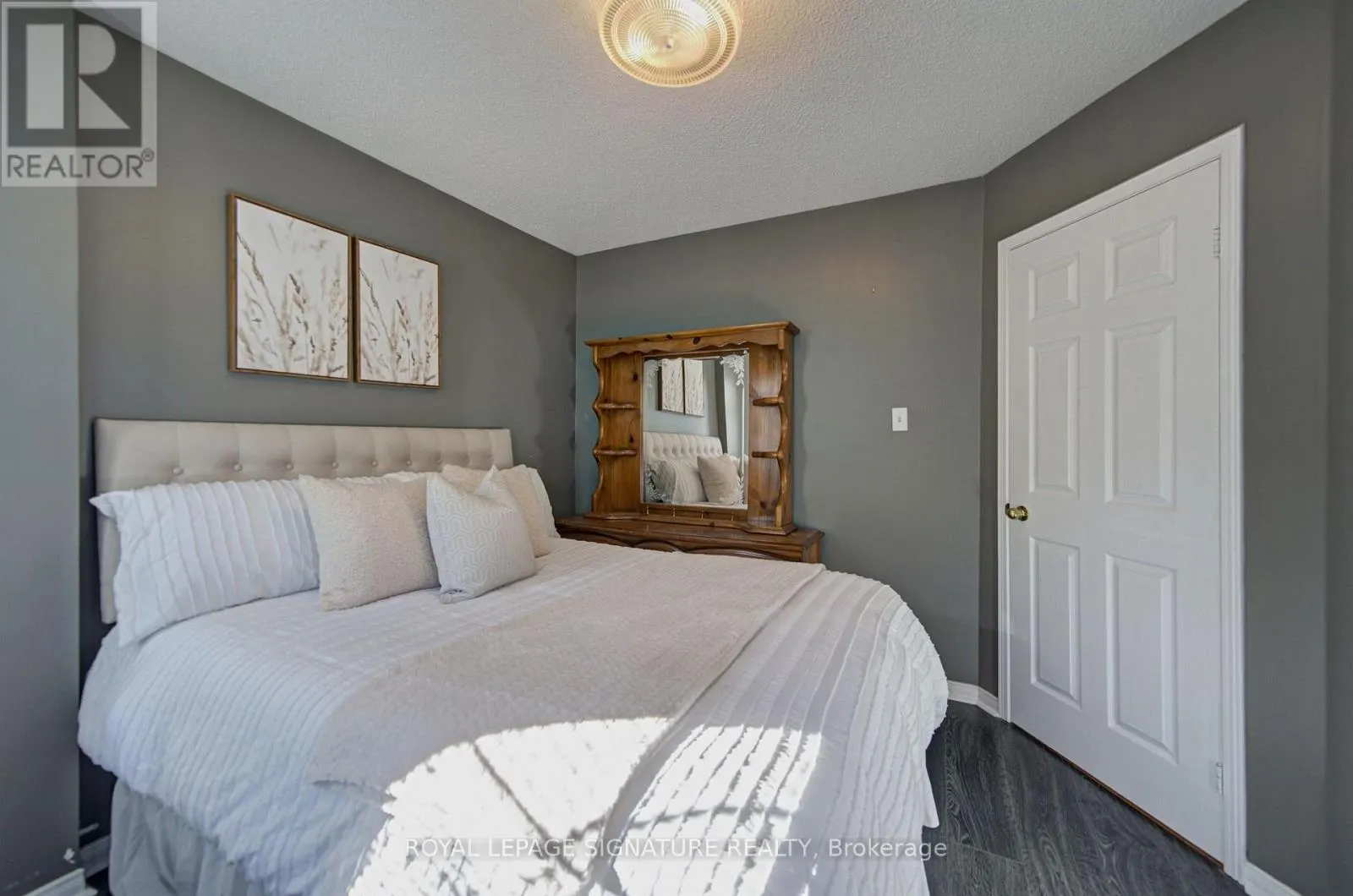 1180 ORIOLE CRESCENT