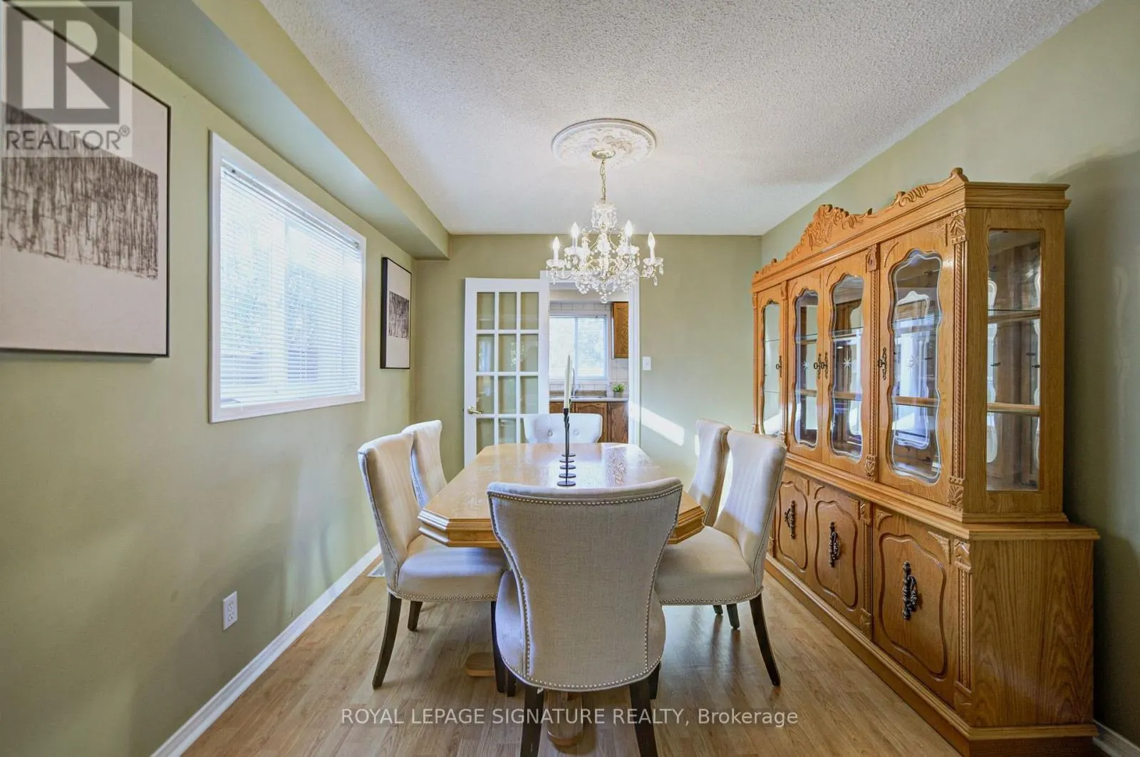 1180 ORIOLE CRESCENT