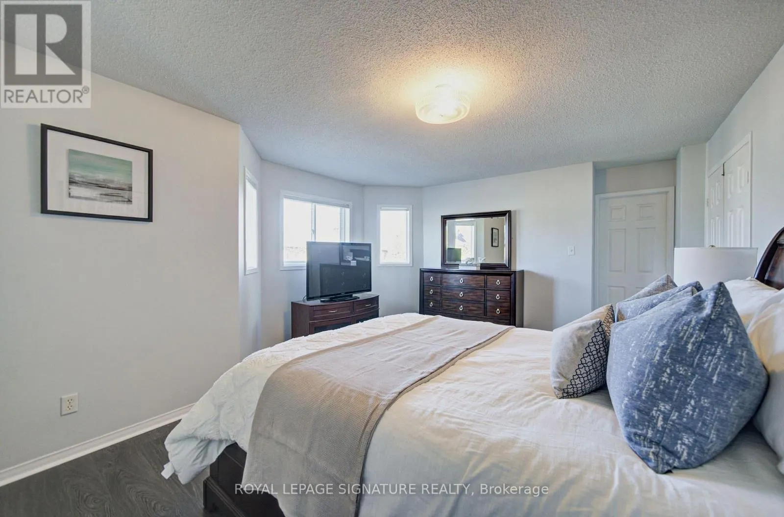 1180 ORIOLE CRESCENT