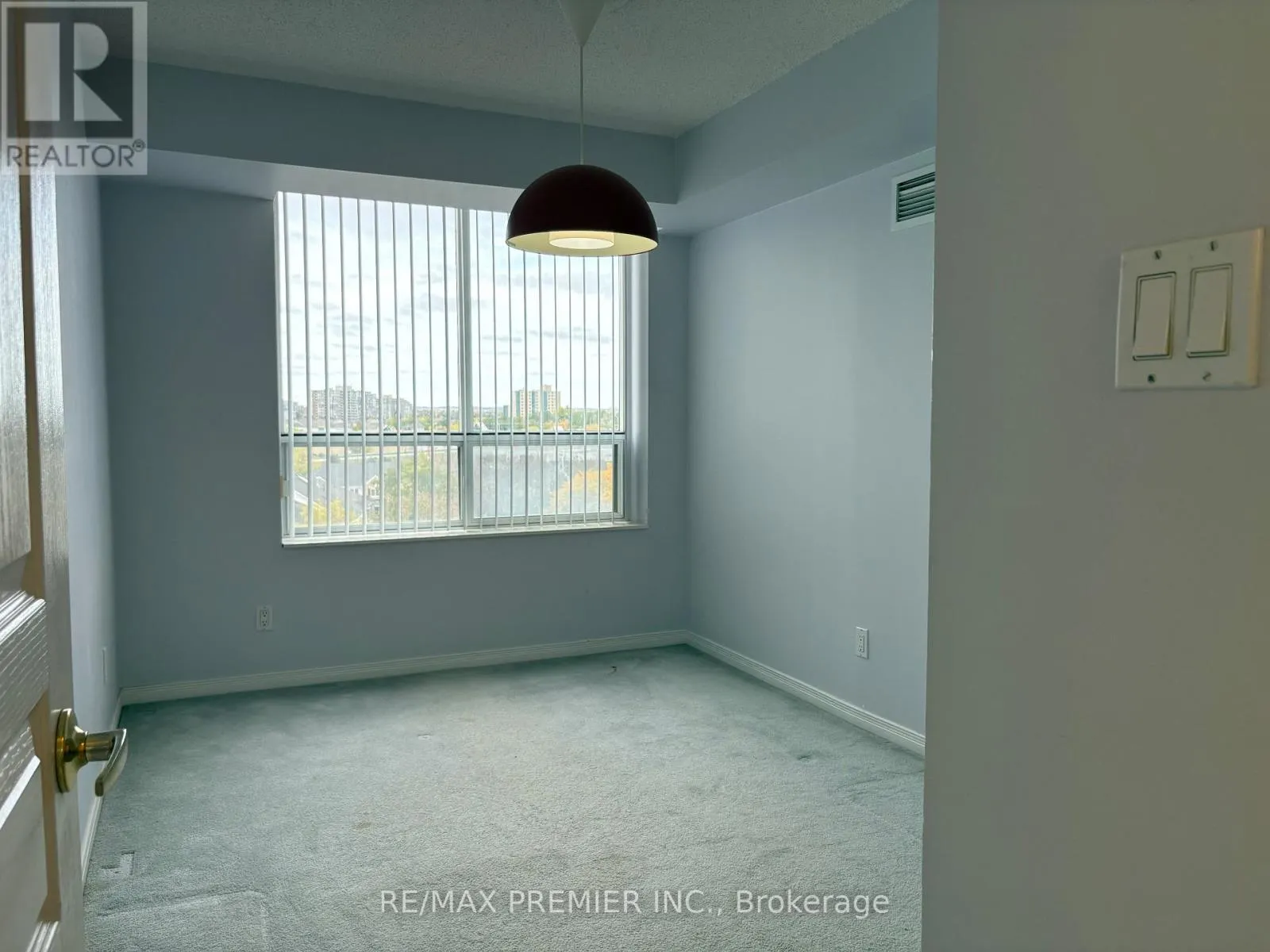 612 - 29 NORTHERN HEIGHTS DRIVE