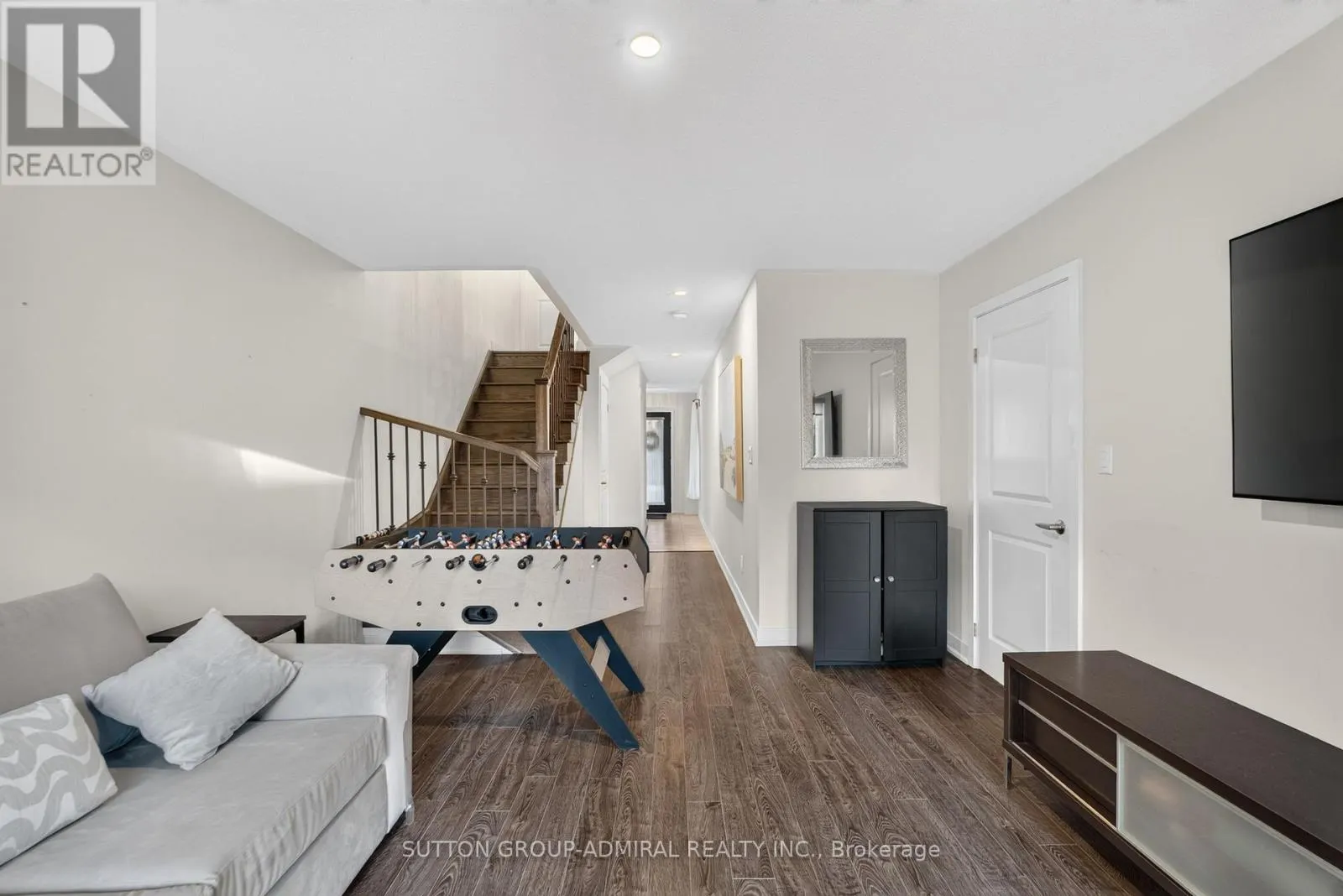 62 PAGEANT AVENUE