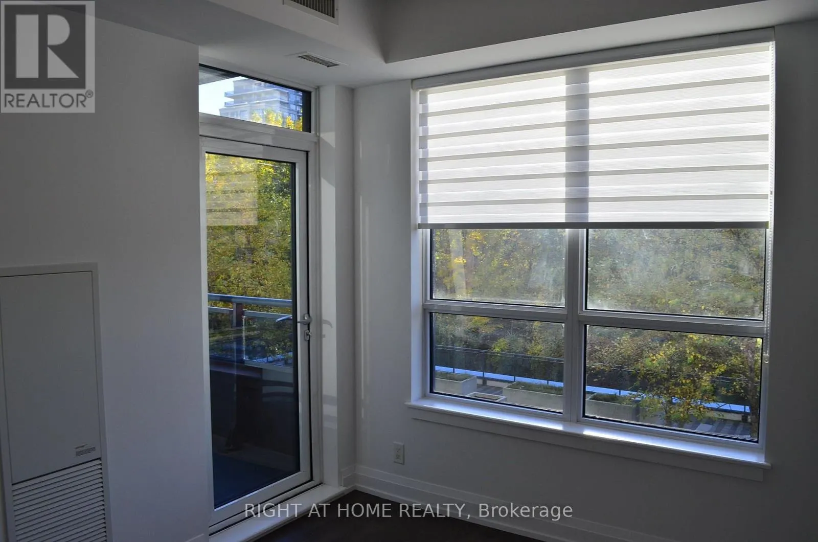 323 - 7900 BATHURST STREET