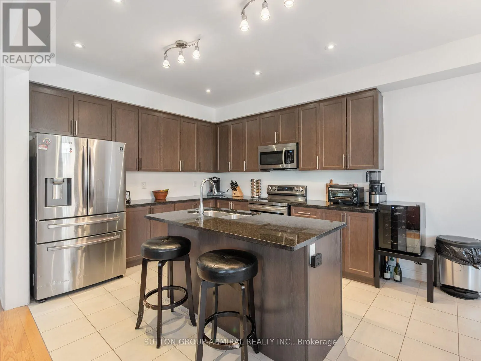 377 BUSATO DRIVE