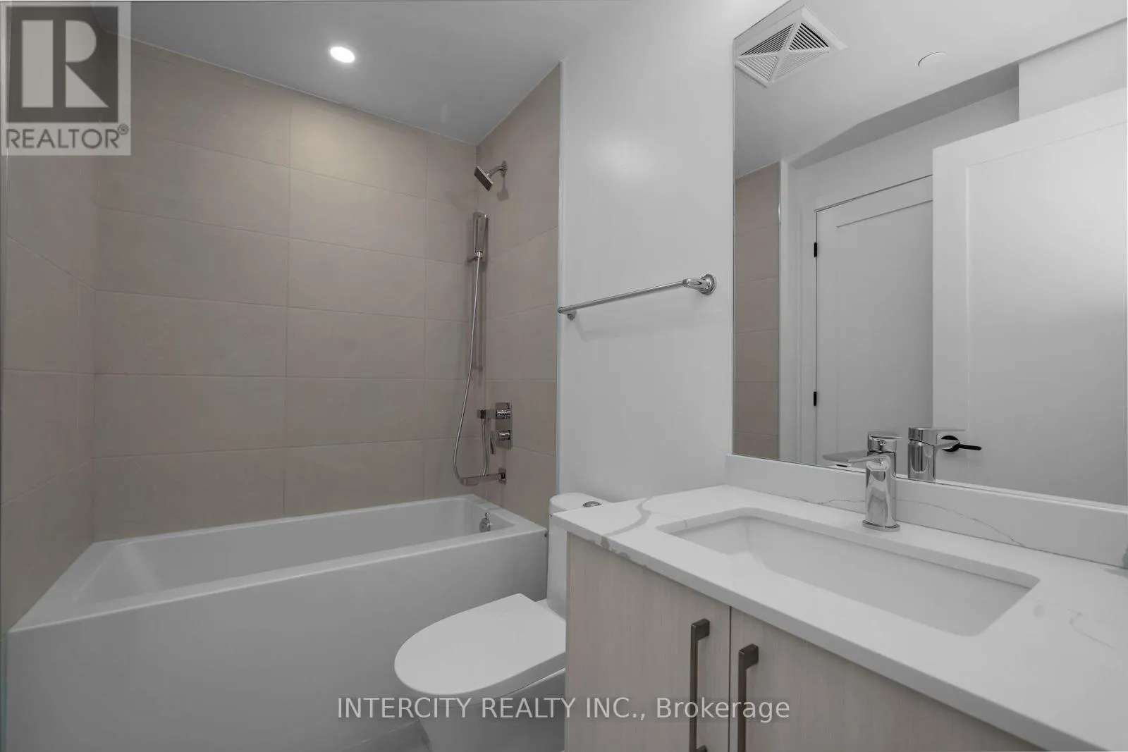 355 - 2075 KING ROAD