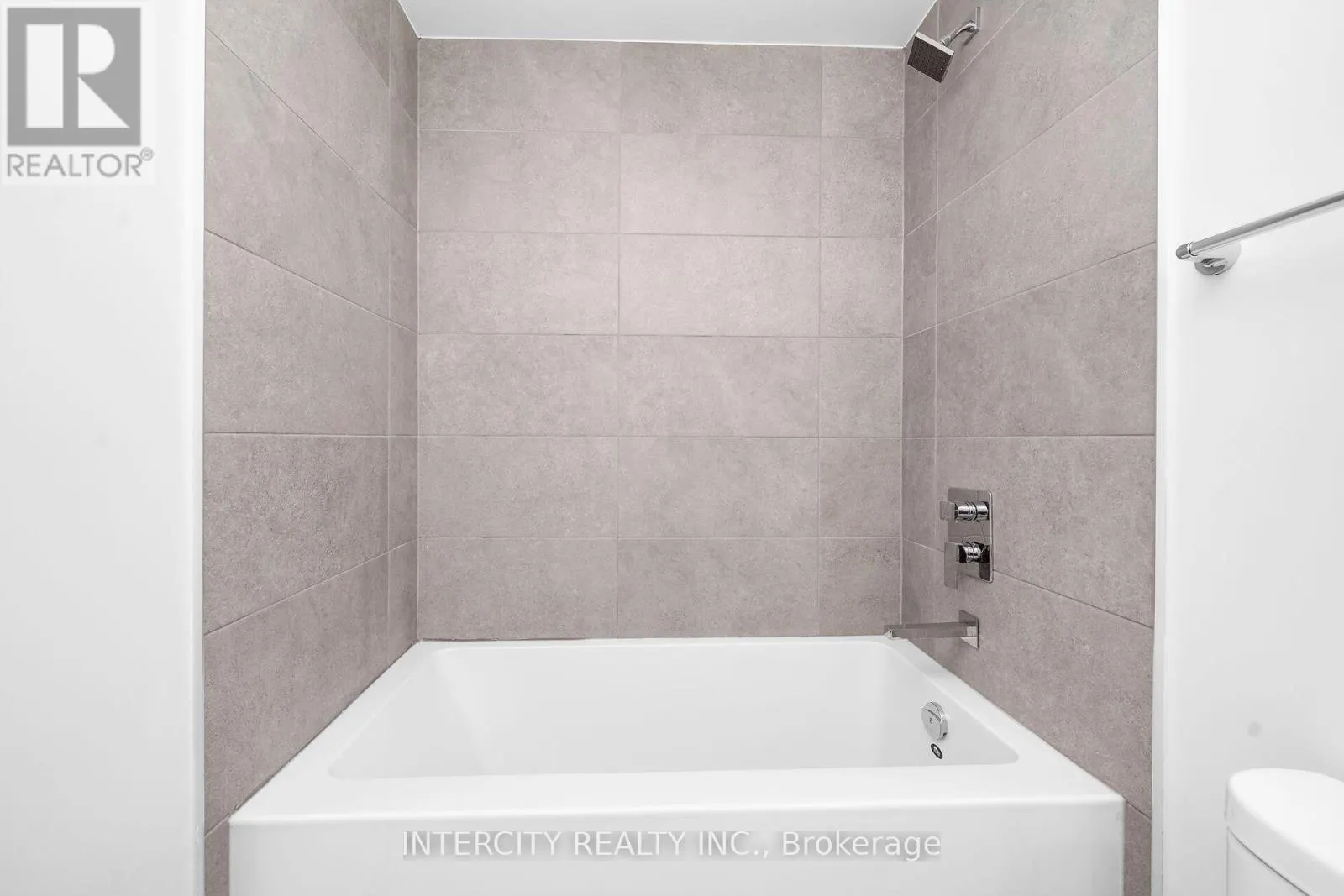 351 - 2075 KING ROAD
