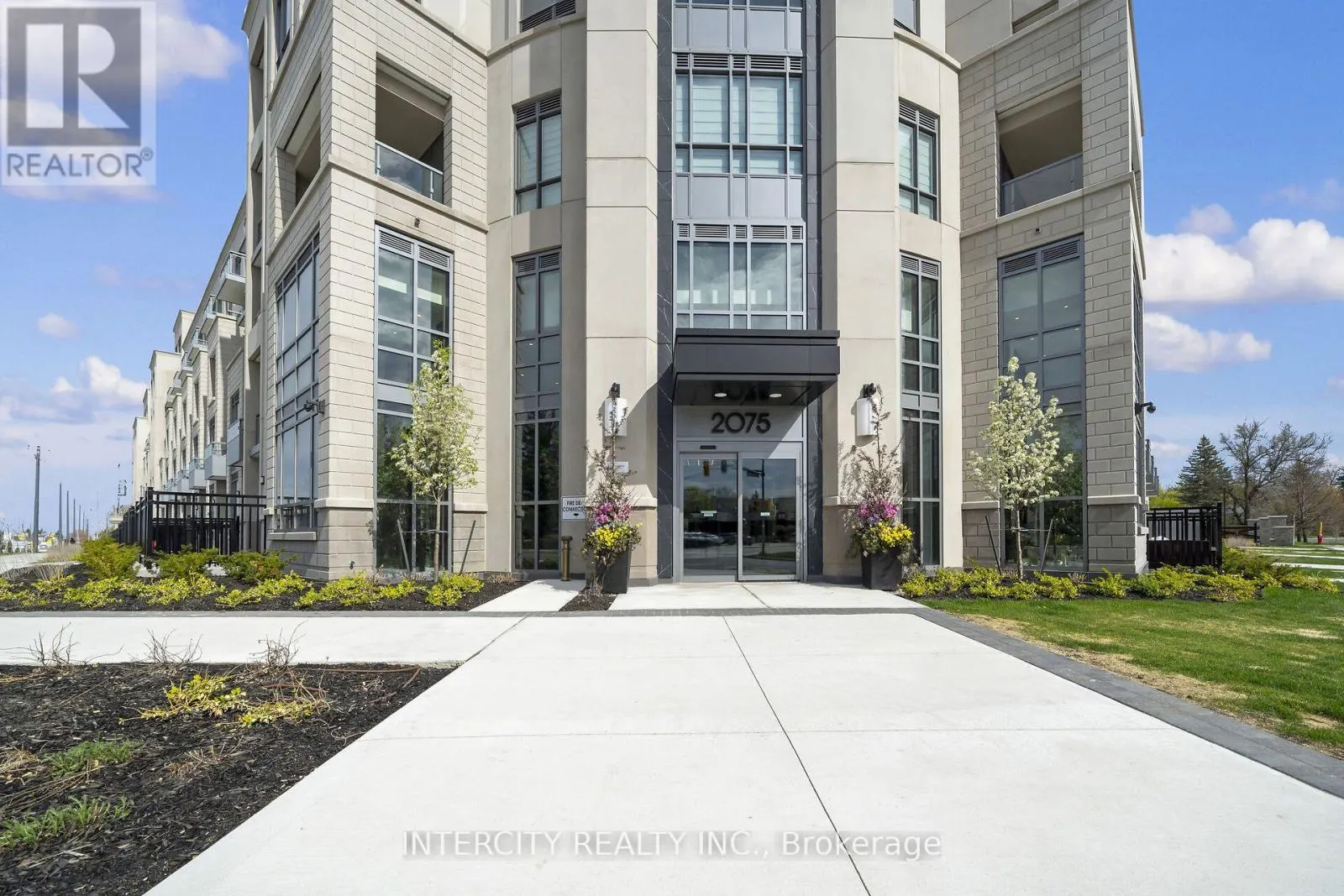 340 - 2075 KING ROAD