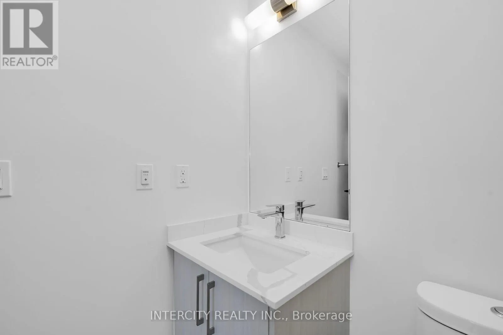 340 - 2075 KING ROAD