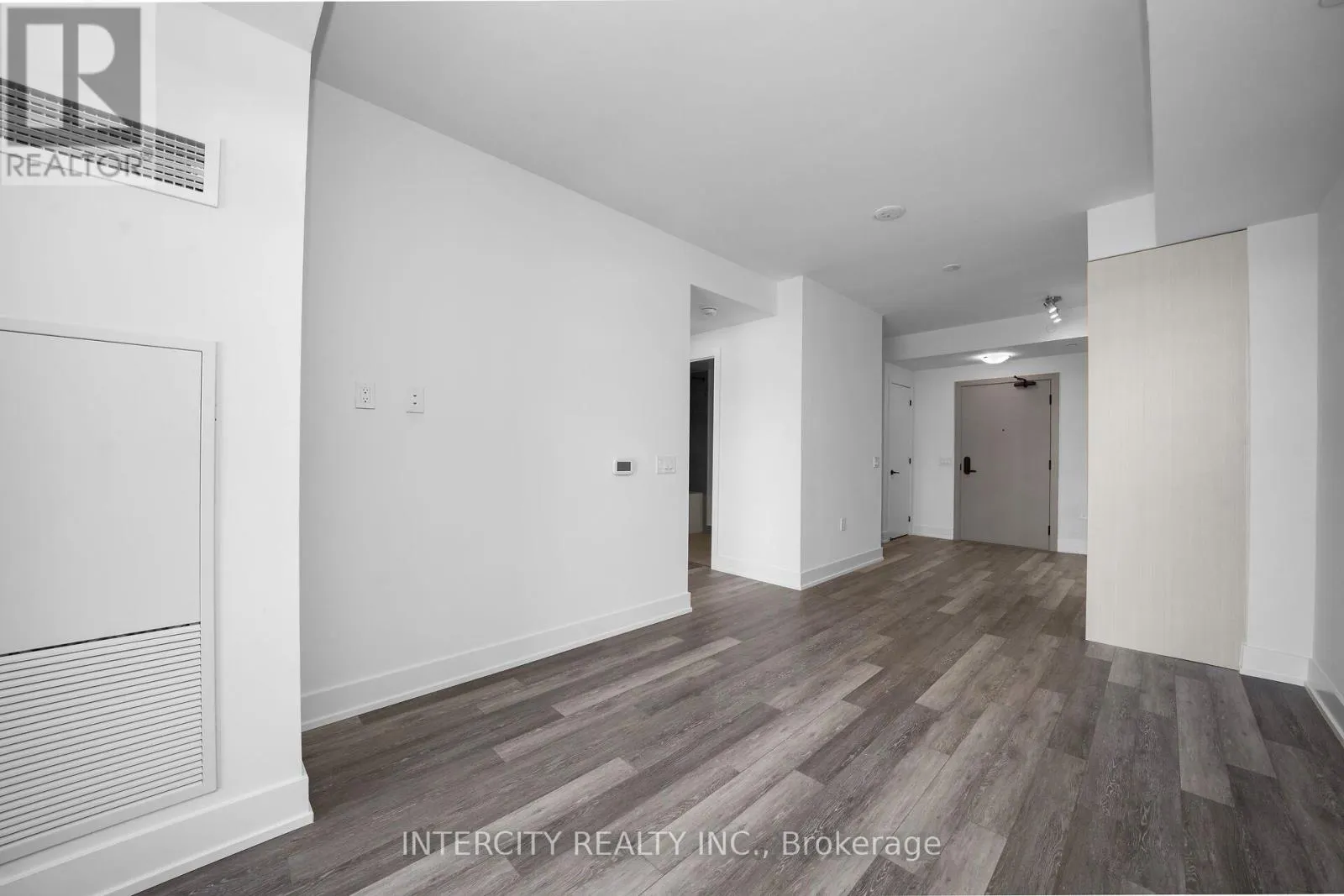 433 - 2075 KING ROAD