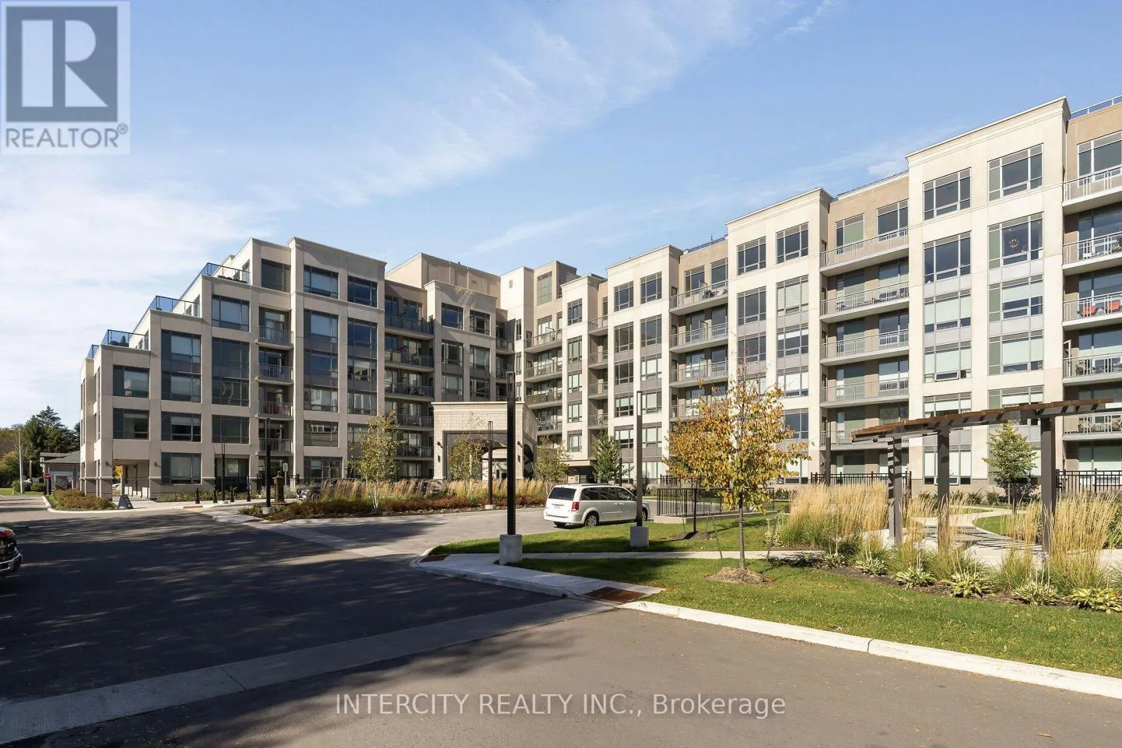 248 - 2075 KING ROAD