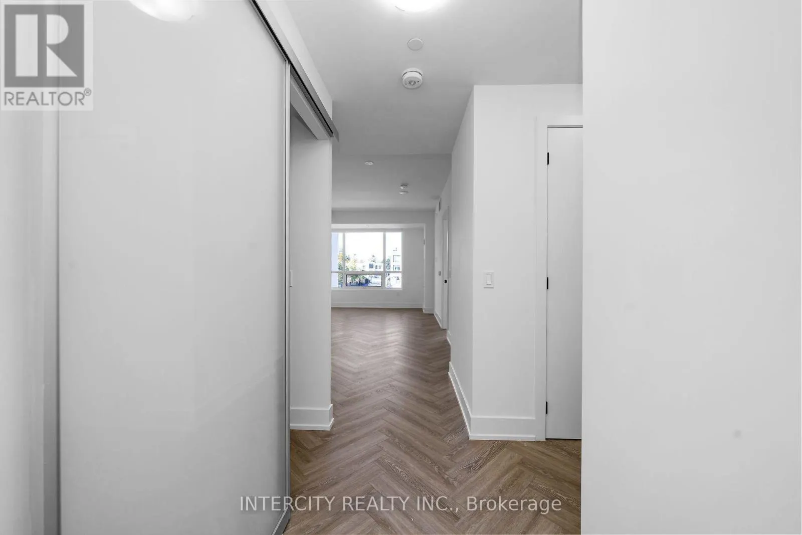 248 - 2075 KING ROAD