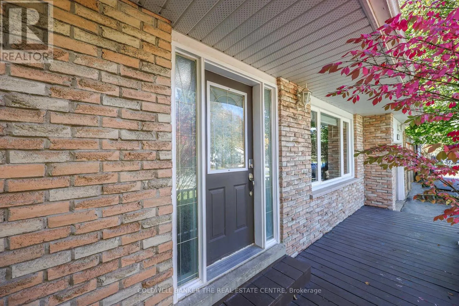 836 ELGIN STREET