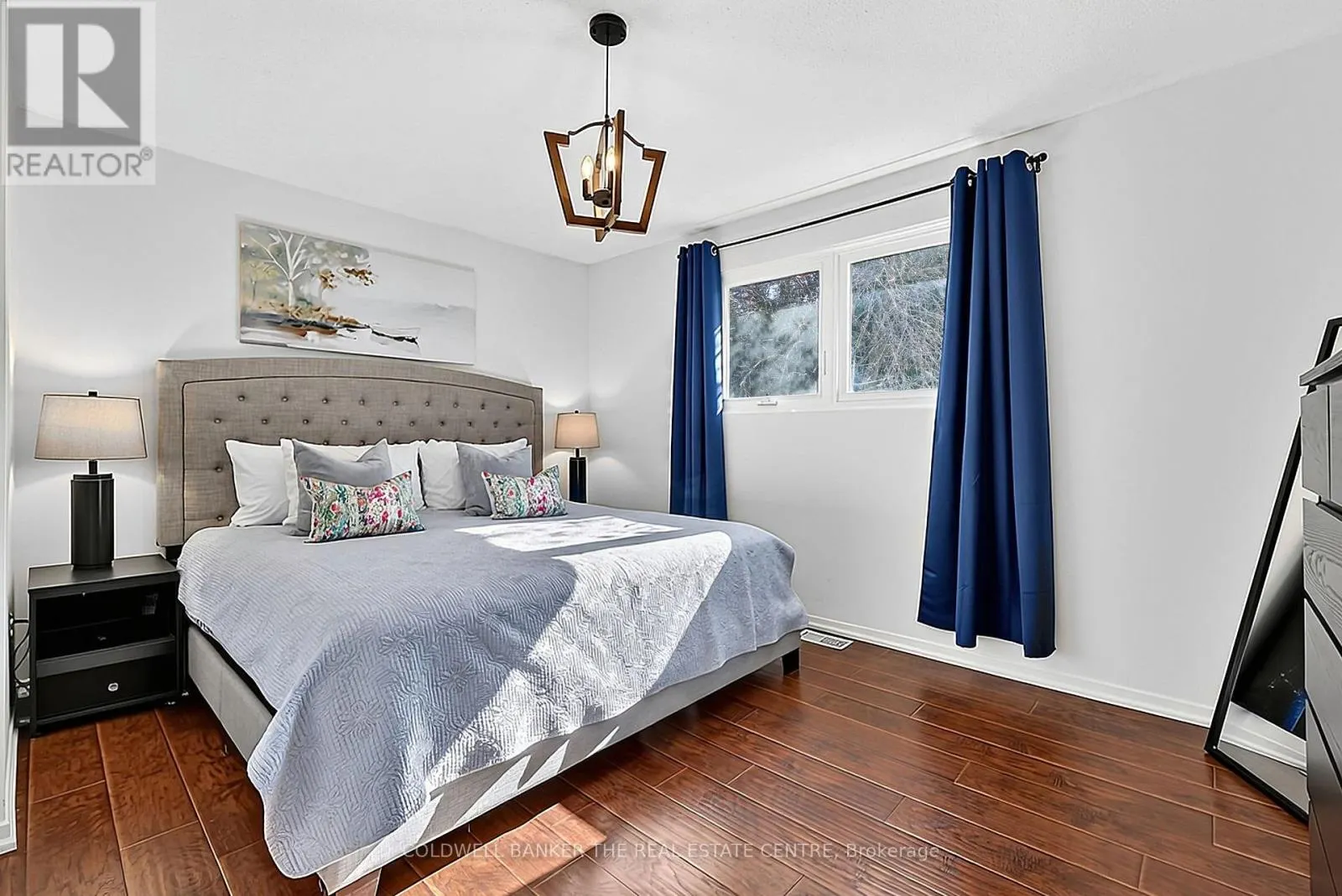 836 ELGIN STREET