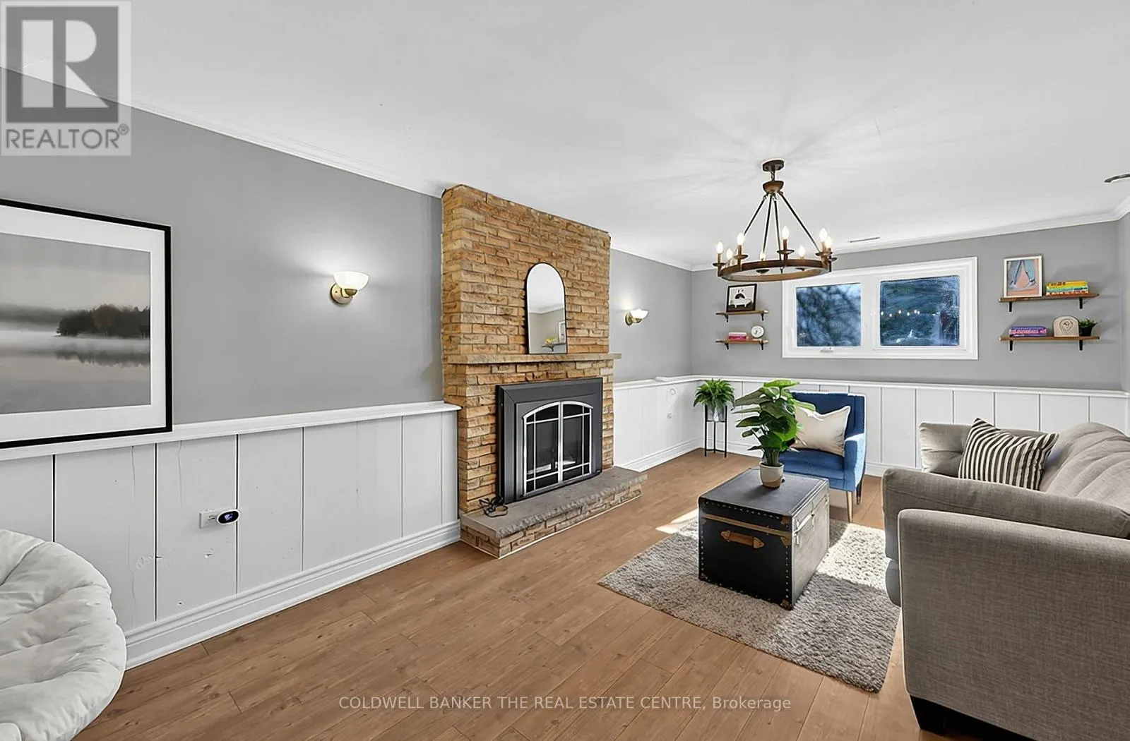 836 ELGIN STREET