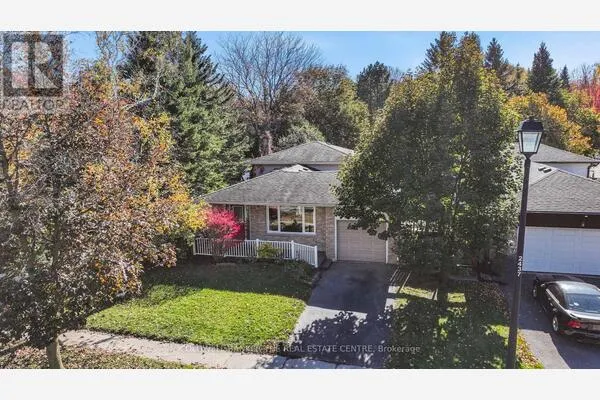 836 ELGIN STREET
