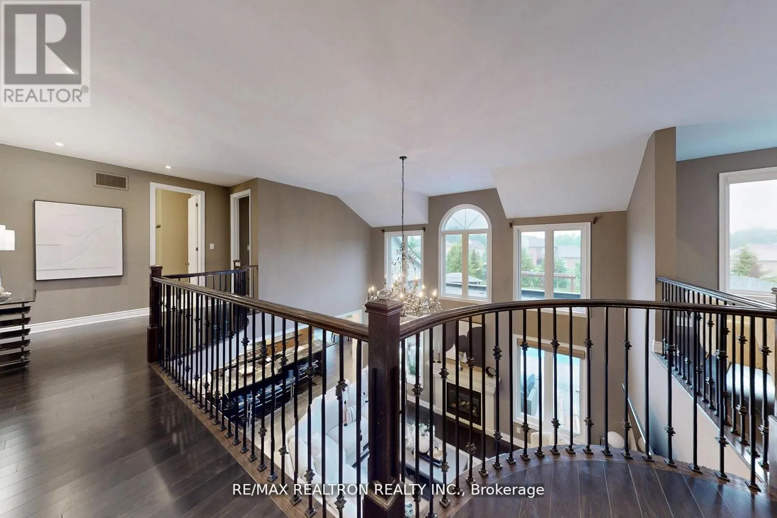 15 PINE VISTA AVENUE