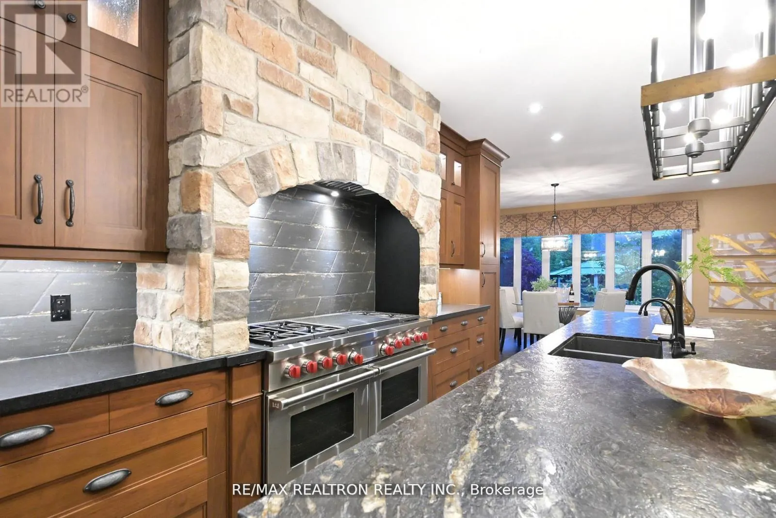 15 PINE VISTA AVENUE