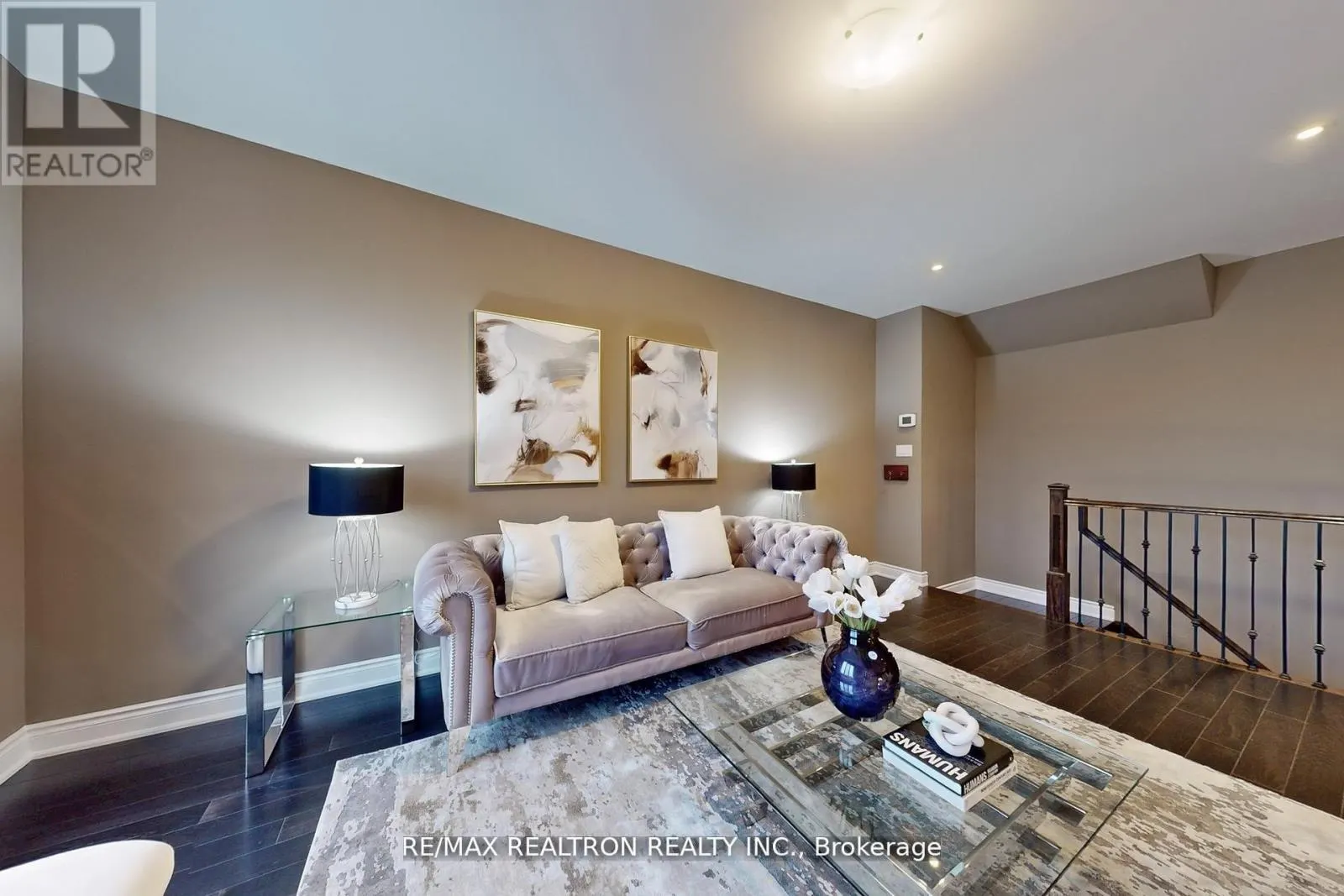 15 PINE VISTA AVENUE