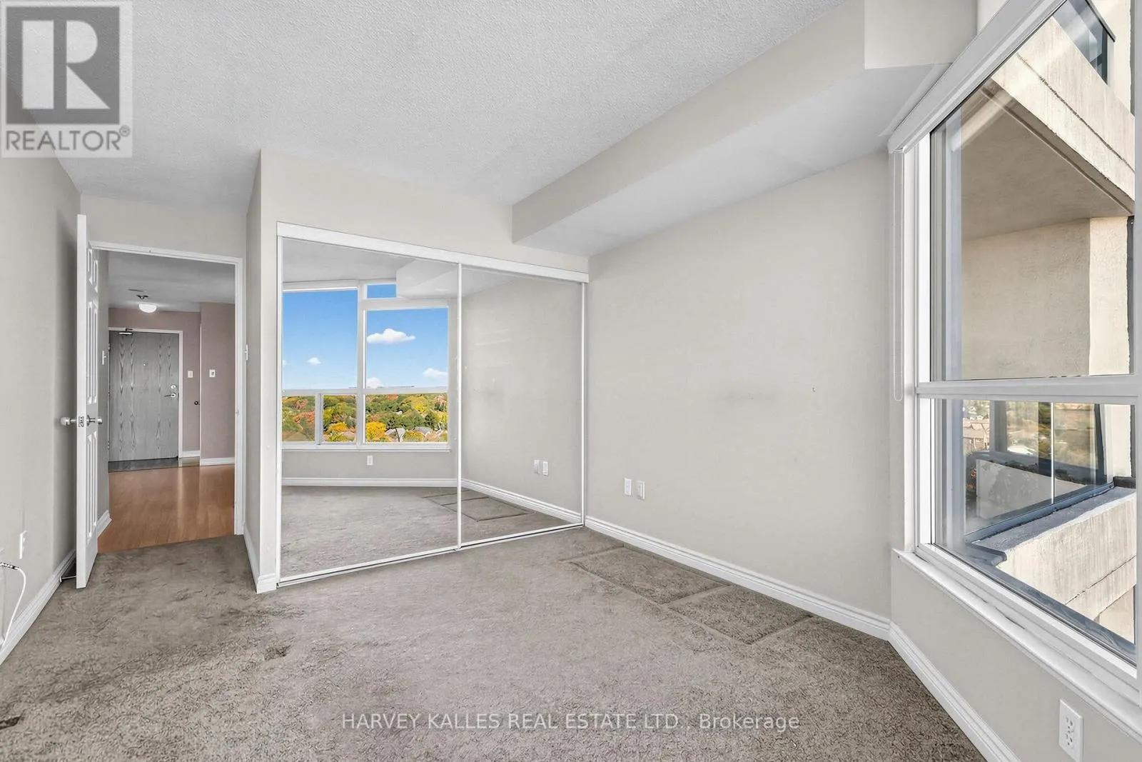 1206 - 1 CLARK AVENUE W