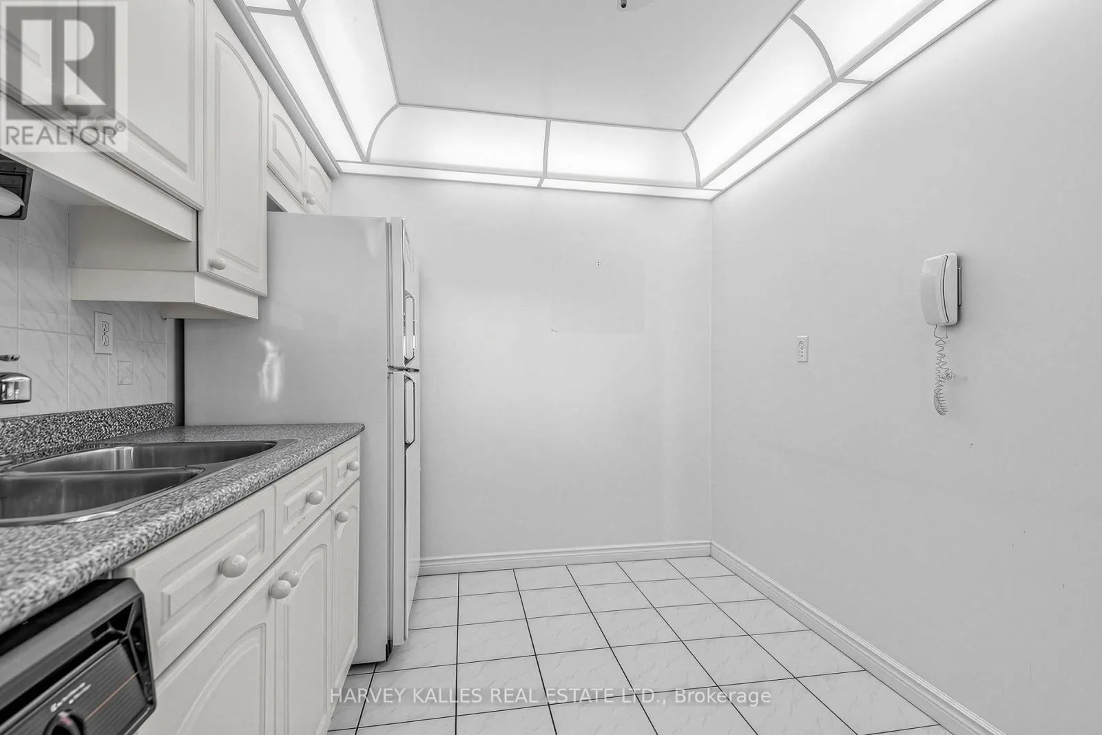 1206 - 1 CLARK AVENUE W