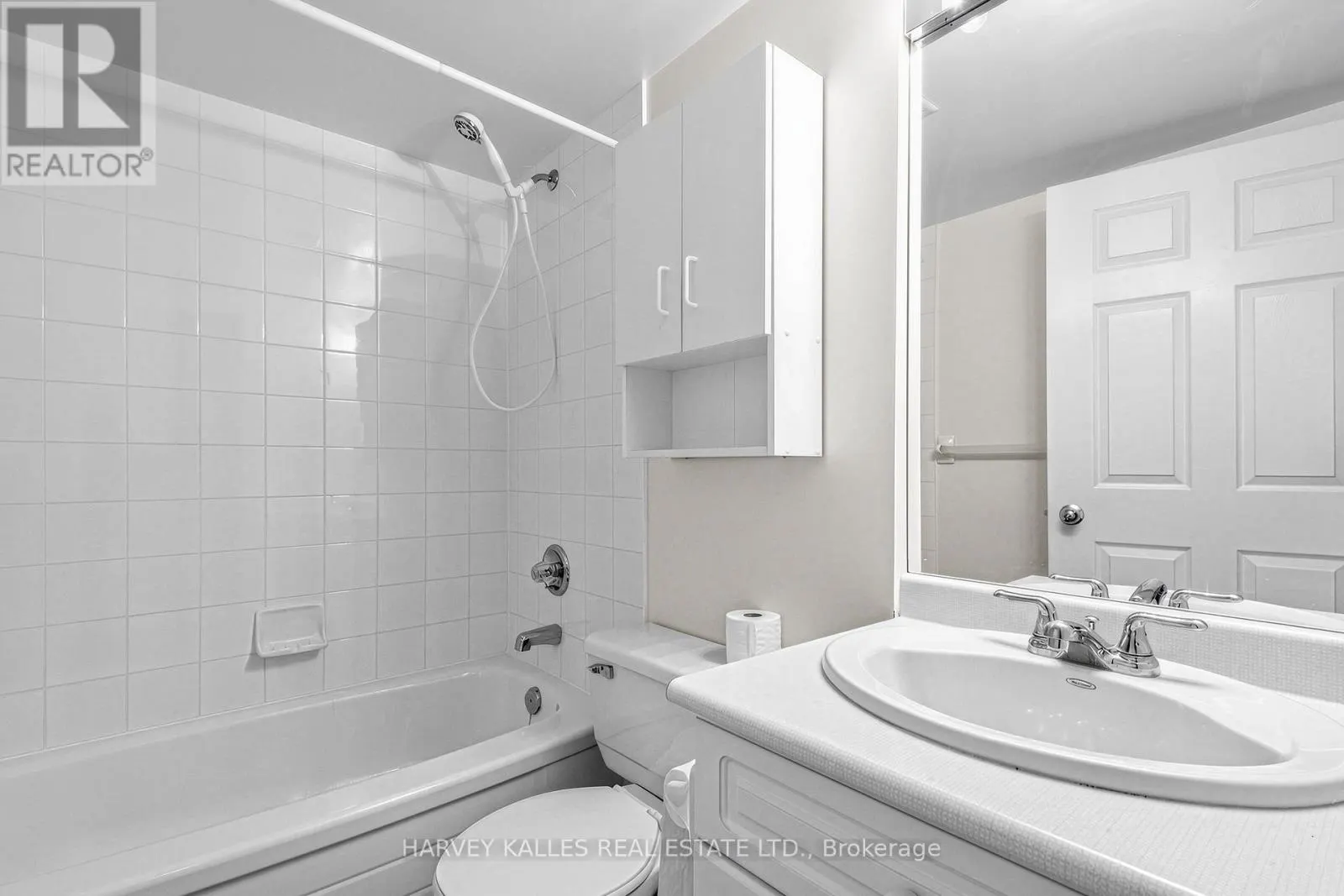 1206 - 1 CLARK AVENUE W