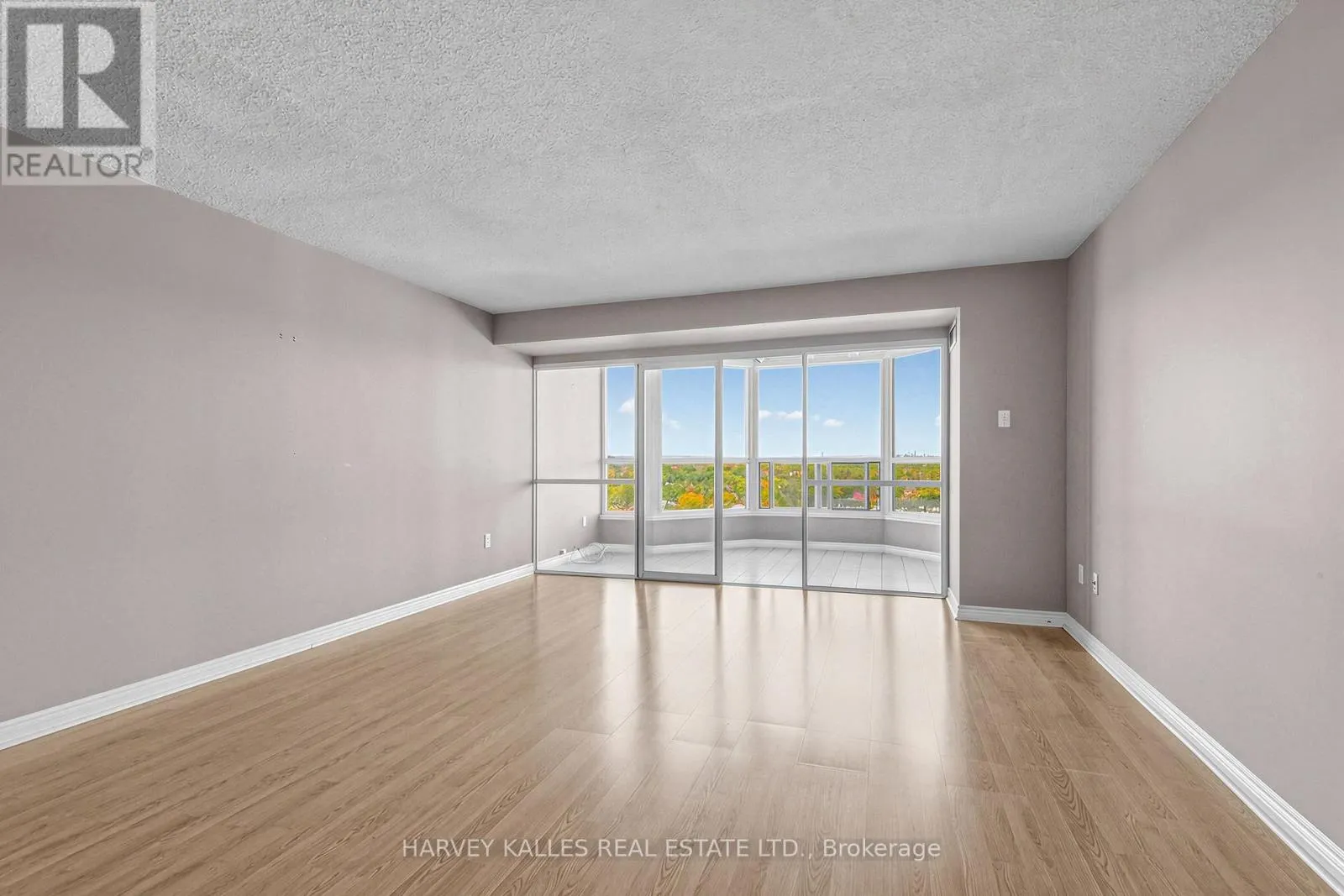1206 - 1 CLARK AVENUE W
