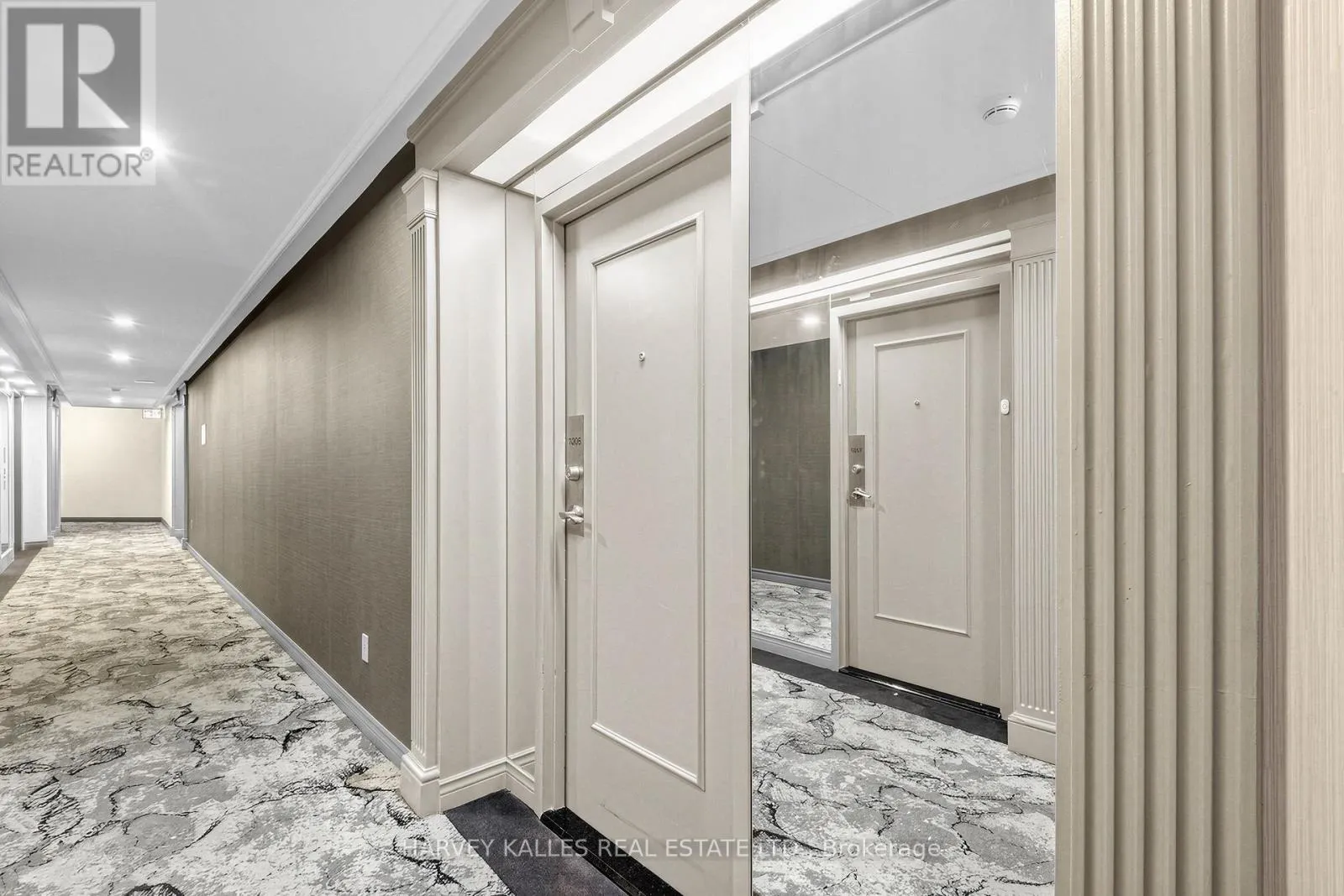 1206 - 1 CLARK AVENUE W
