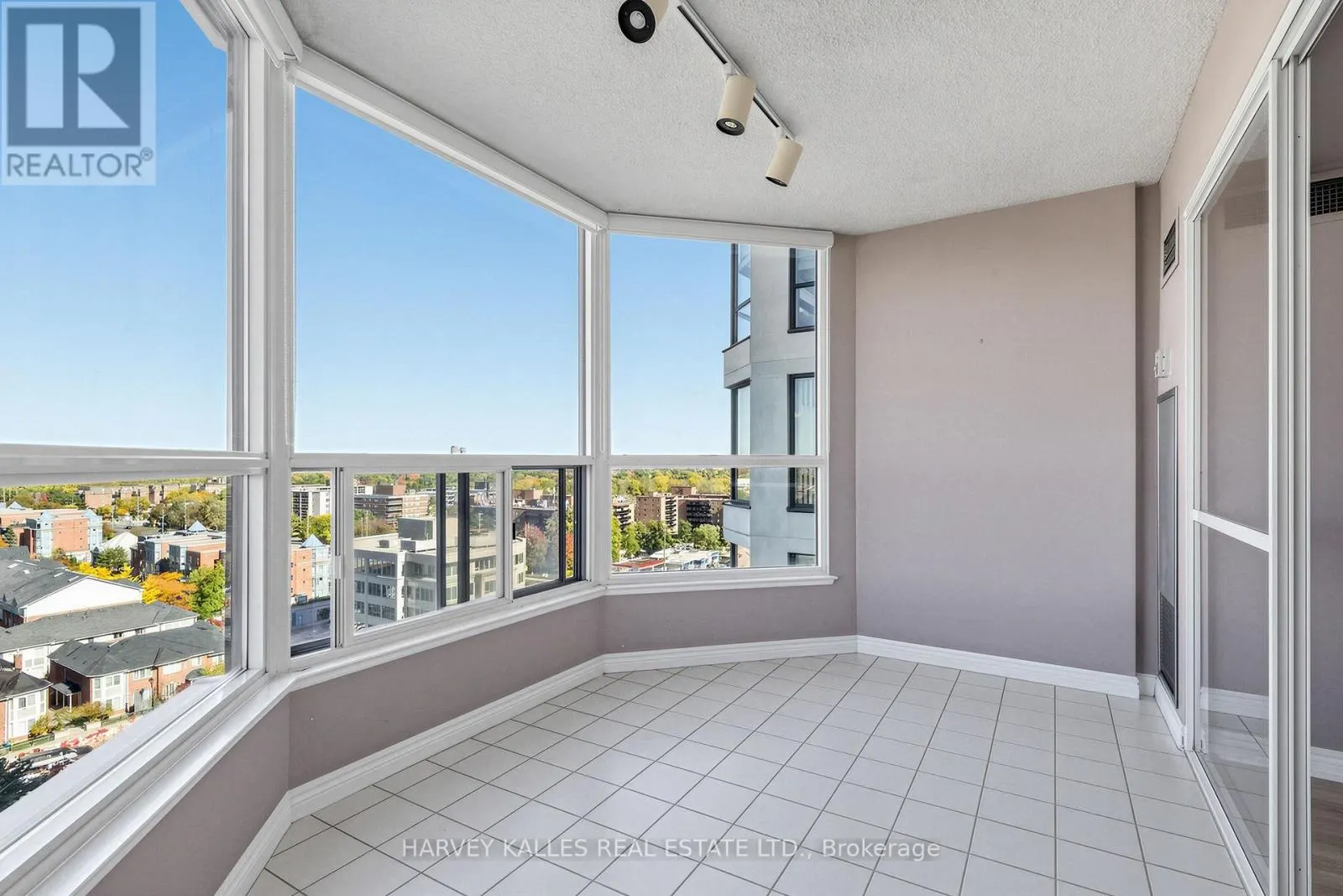 1206 - 1 CLARK AVENUE W