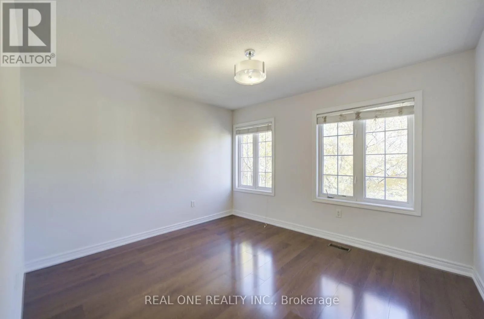 39 BALSAMWOOD ROAD