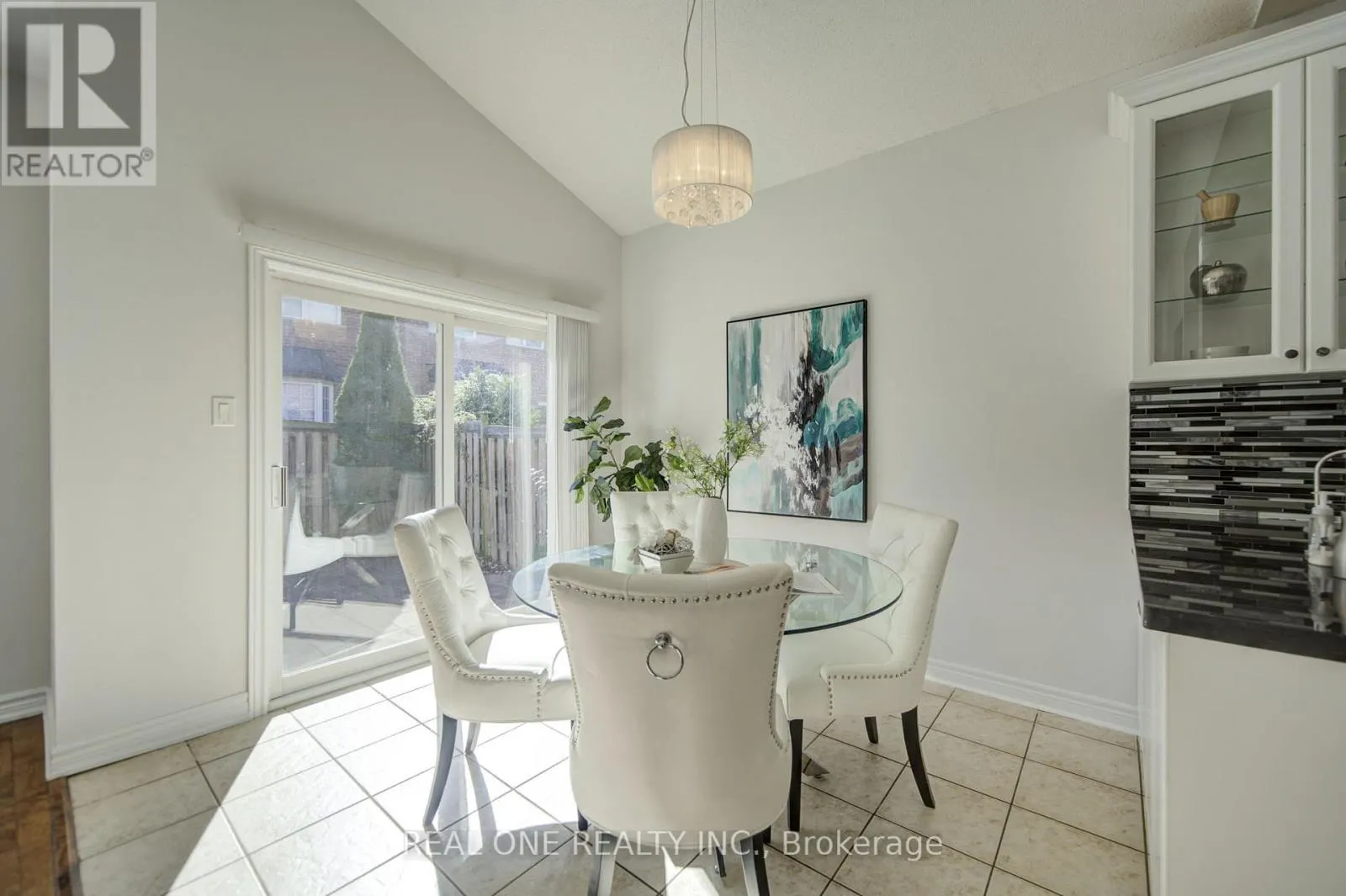 39 BALSAMWOOD ROAD
