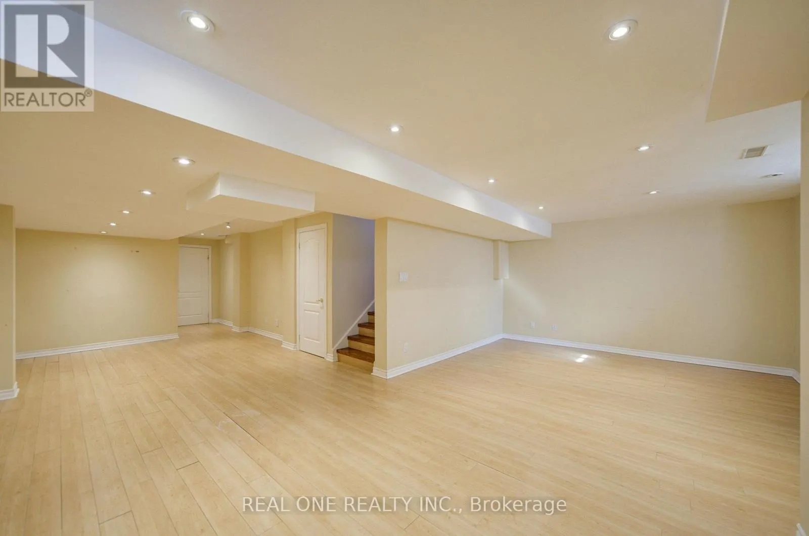 39 BALSAMWOOD ROAD