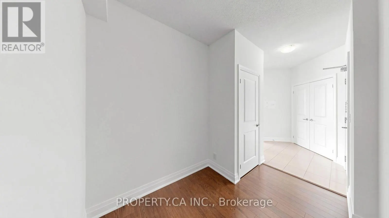 516 - 24 WOODSTREAM BOULEVARD
