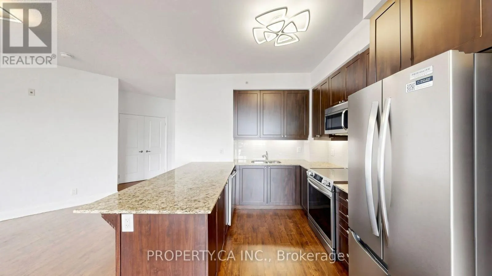 516 - 24 WOODSTREAM BOULEVARD