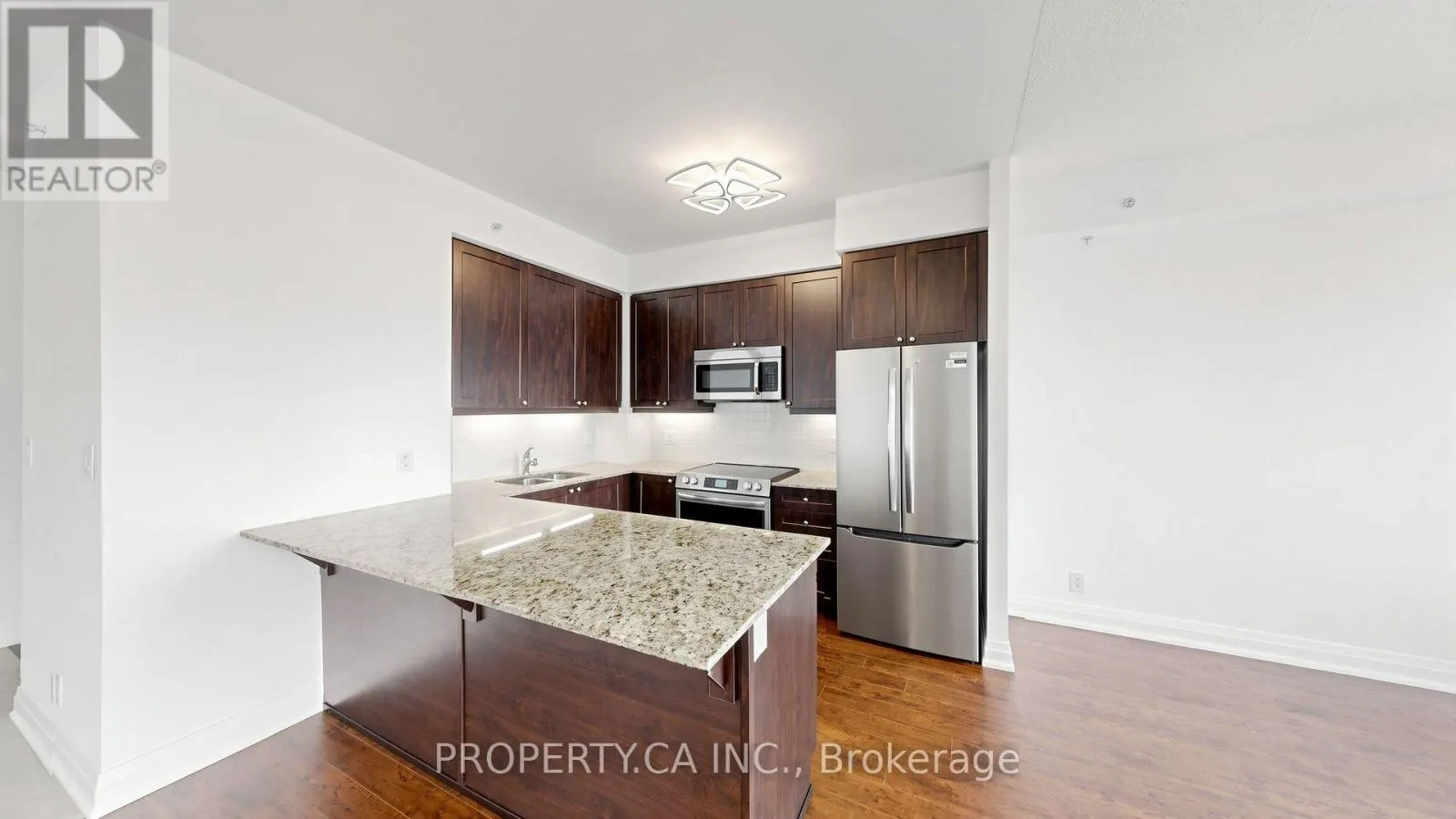 516 - 24 WOODSTREAM BOULEVARD