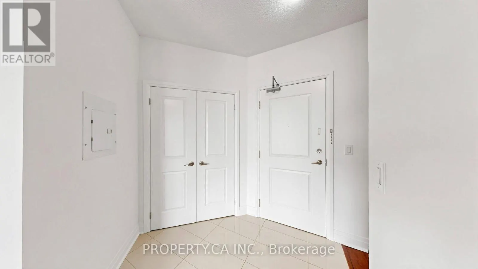 516 - 24 WOODSTREAM BOULEVARD