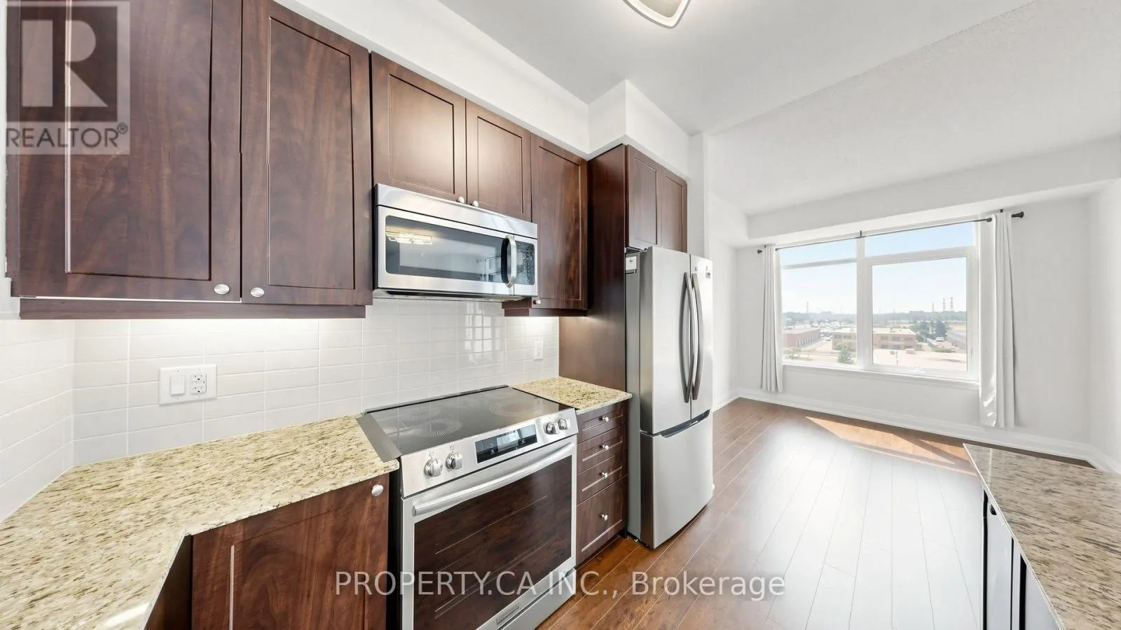 516 - 24 WOODSTREAM BOULEVARD