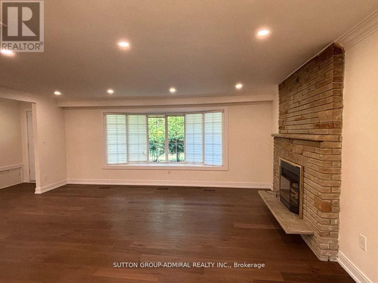86 HAMILTON DRIVE