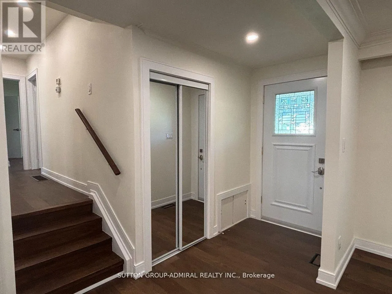 86 HAMILTON DRIVE