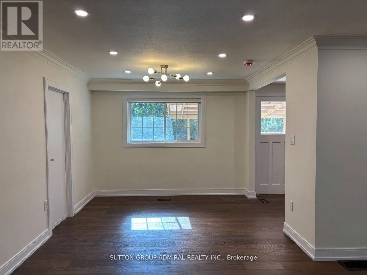 86 HAMILTON DRIVE