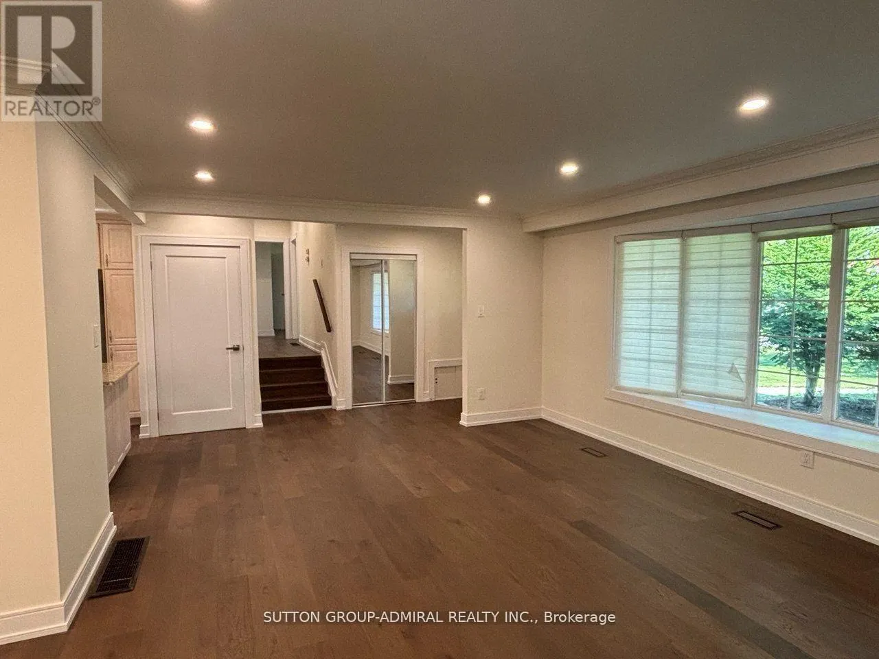 86 HAMILTON DRIVE