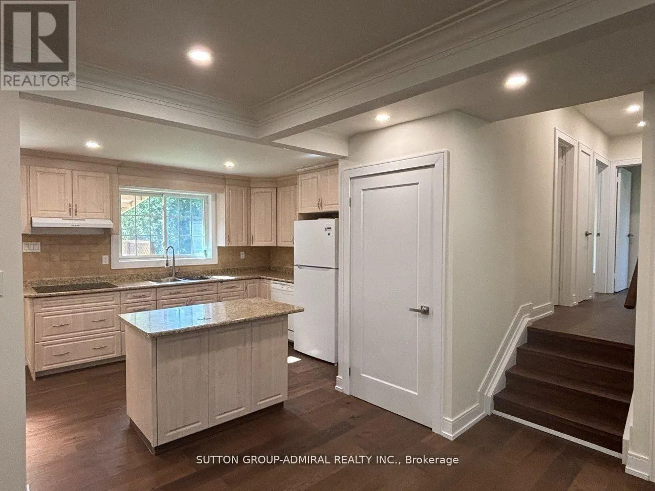 86 HAMILTON DRIVE